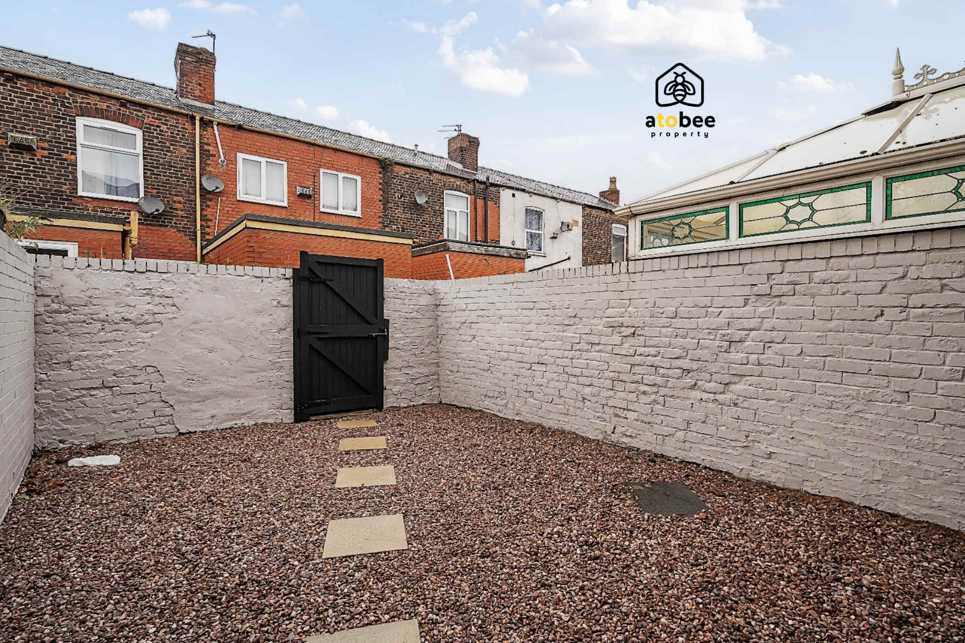 Stylish Home in Manchester - Free Parking in Dulgar Street M11 2BU - Property image 19 - VivreStays