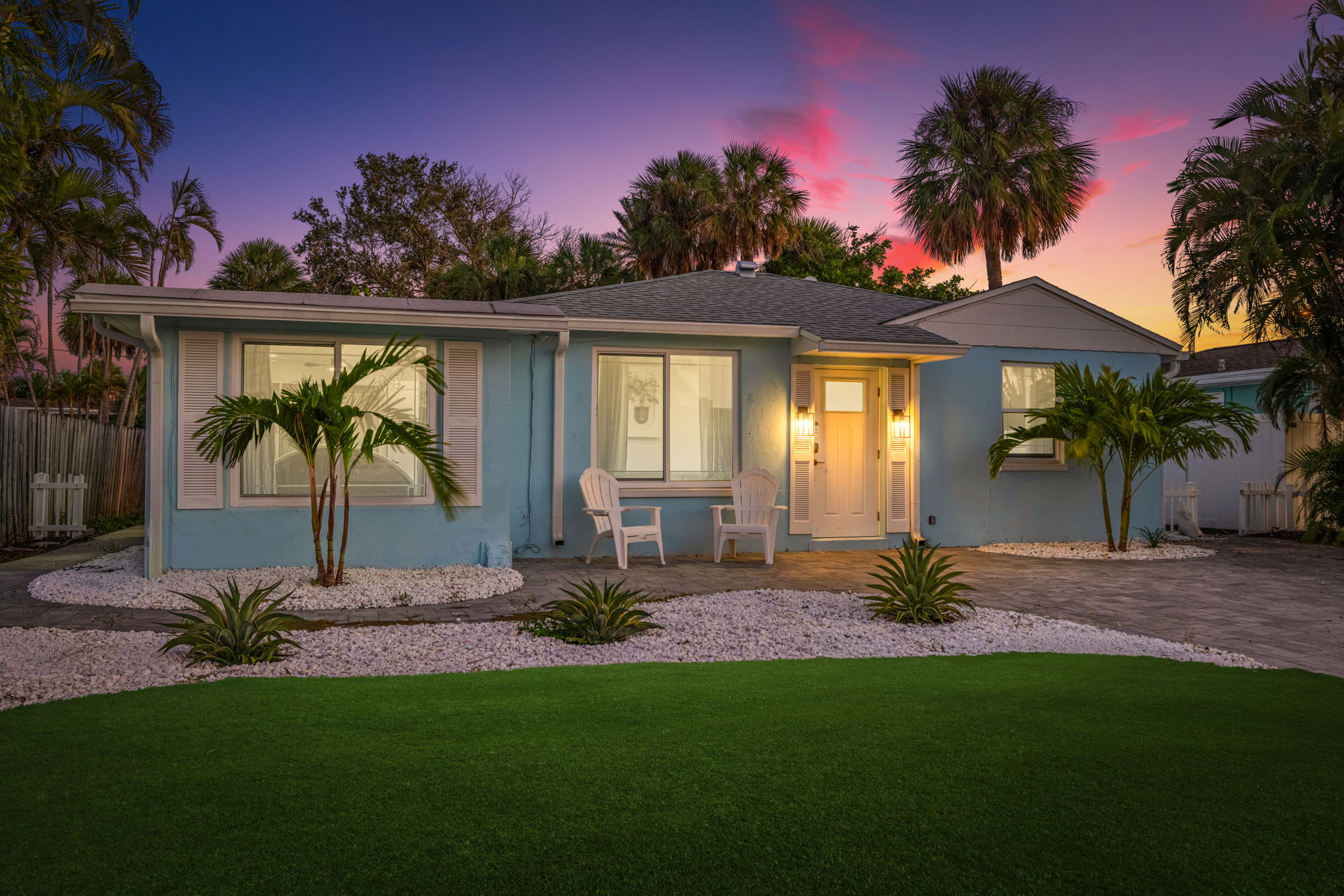 Minutes to Beach •Tiki Bar • Fire Pit • Games 5