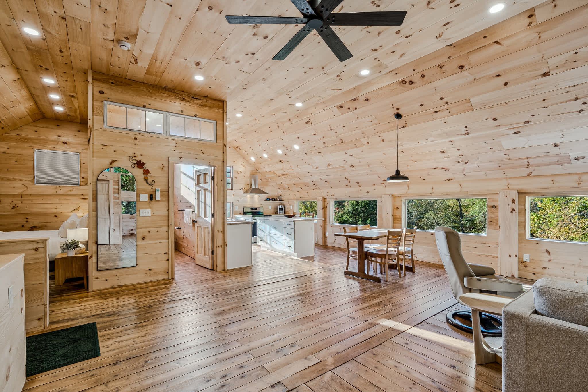 Views! Trails, Hot Tub, Sauna | Reservoir Ridge