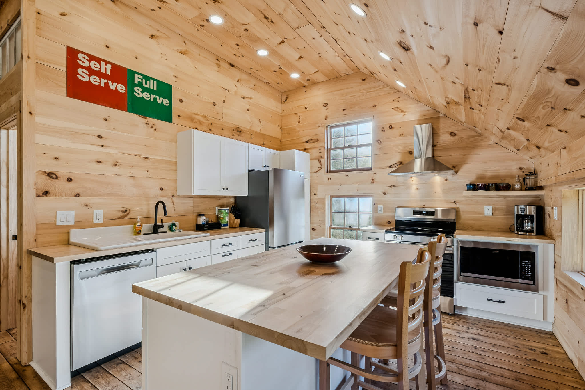 Views! Trails, Hot Tub, Sauna | Reservoir Ridge