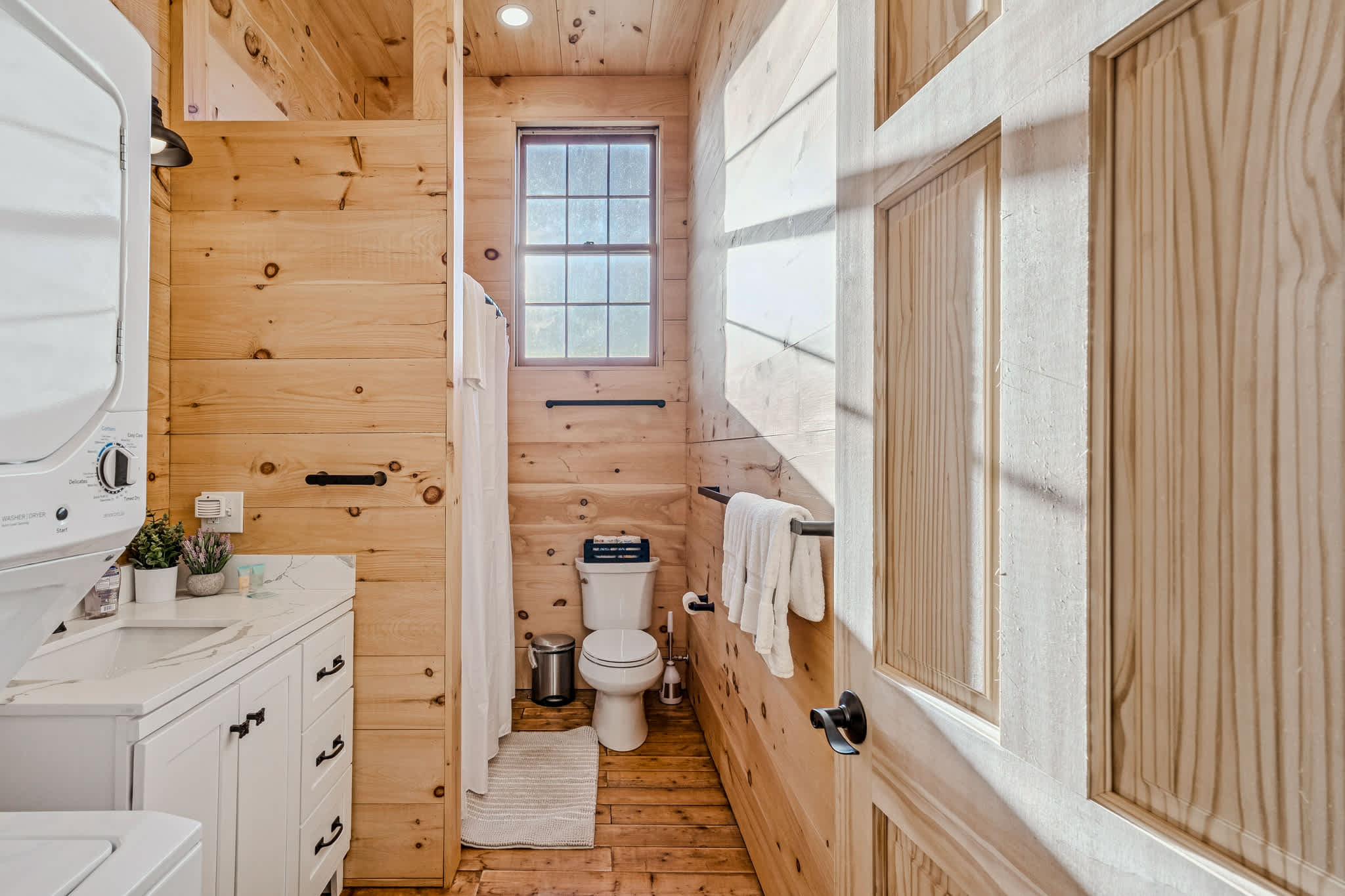 Views! Trails, Hot Tub, Sauna | Reservoir Ridge