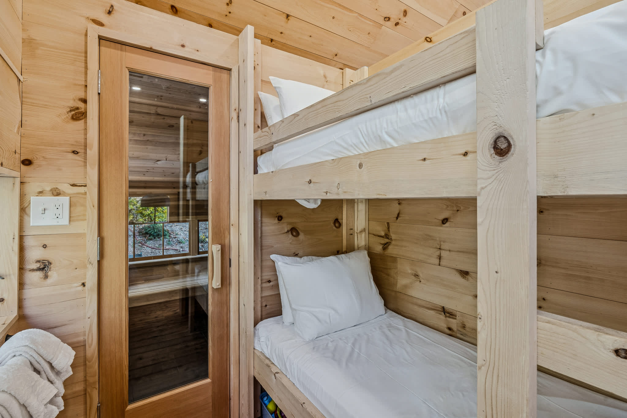 Views! Trails, Hot Tub, Sauna | Reservoir Ridge