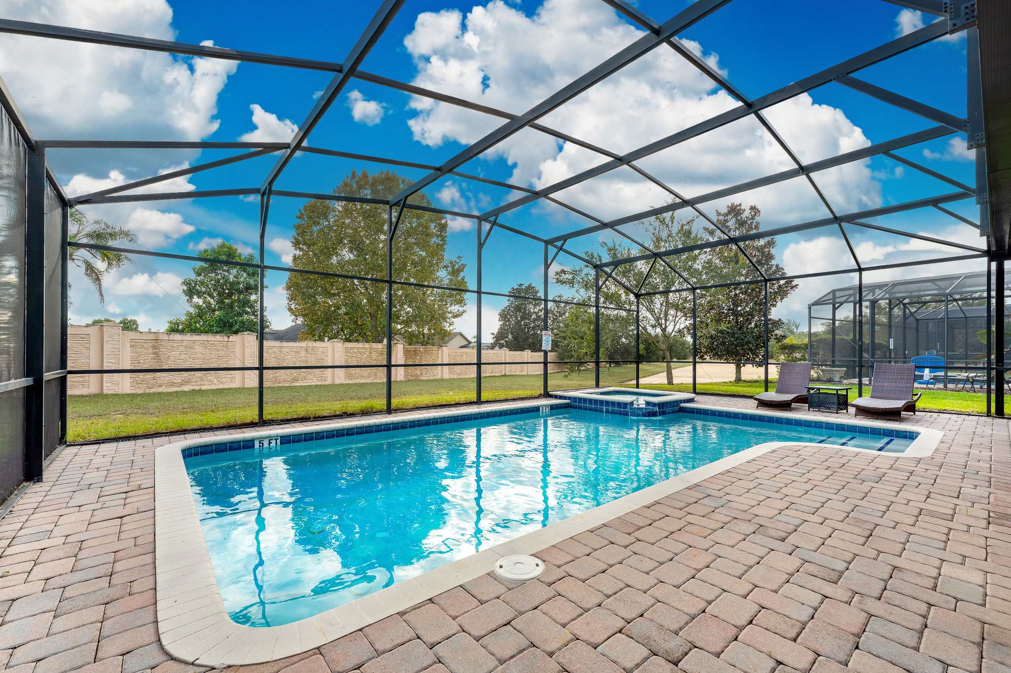 Heated pool + EV charger + Game Room + Waterpark