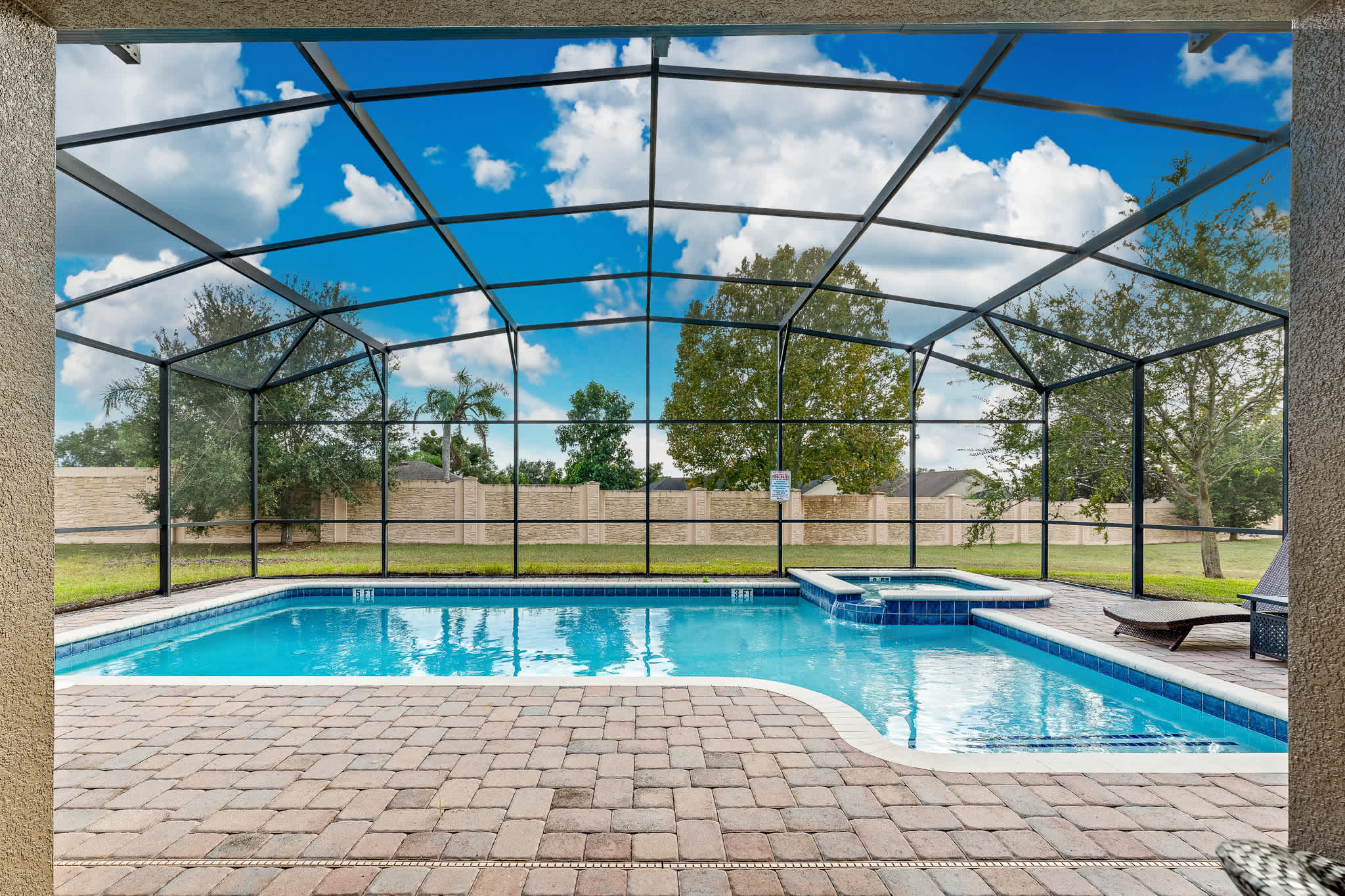 Heated pool + EV charger + Game Room + Waterpark