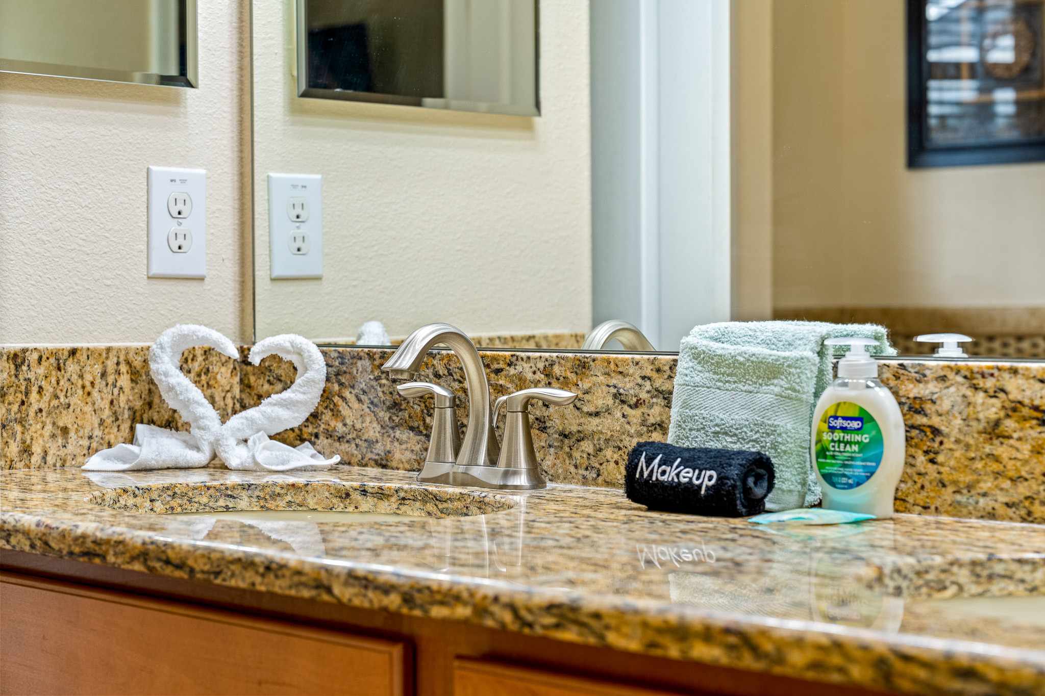 Heated pool + EV charger + Game Room + Waterpark