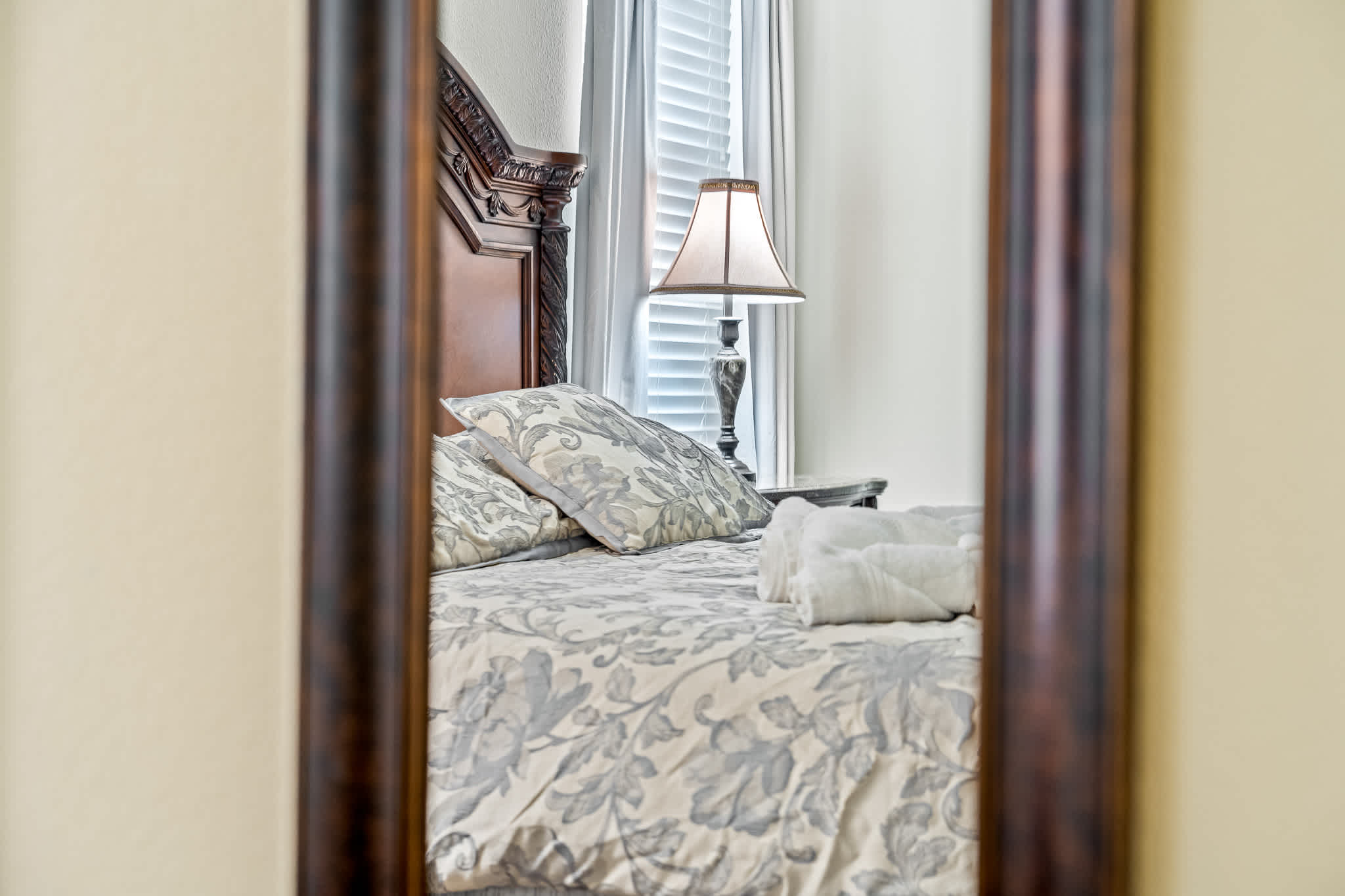 Heated pool + EV charger + Game Room + Waterpark