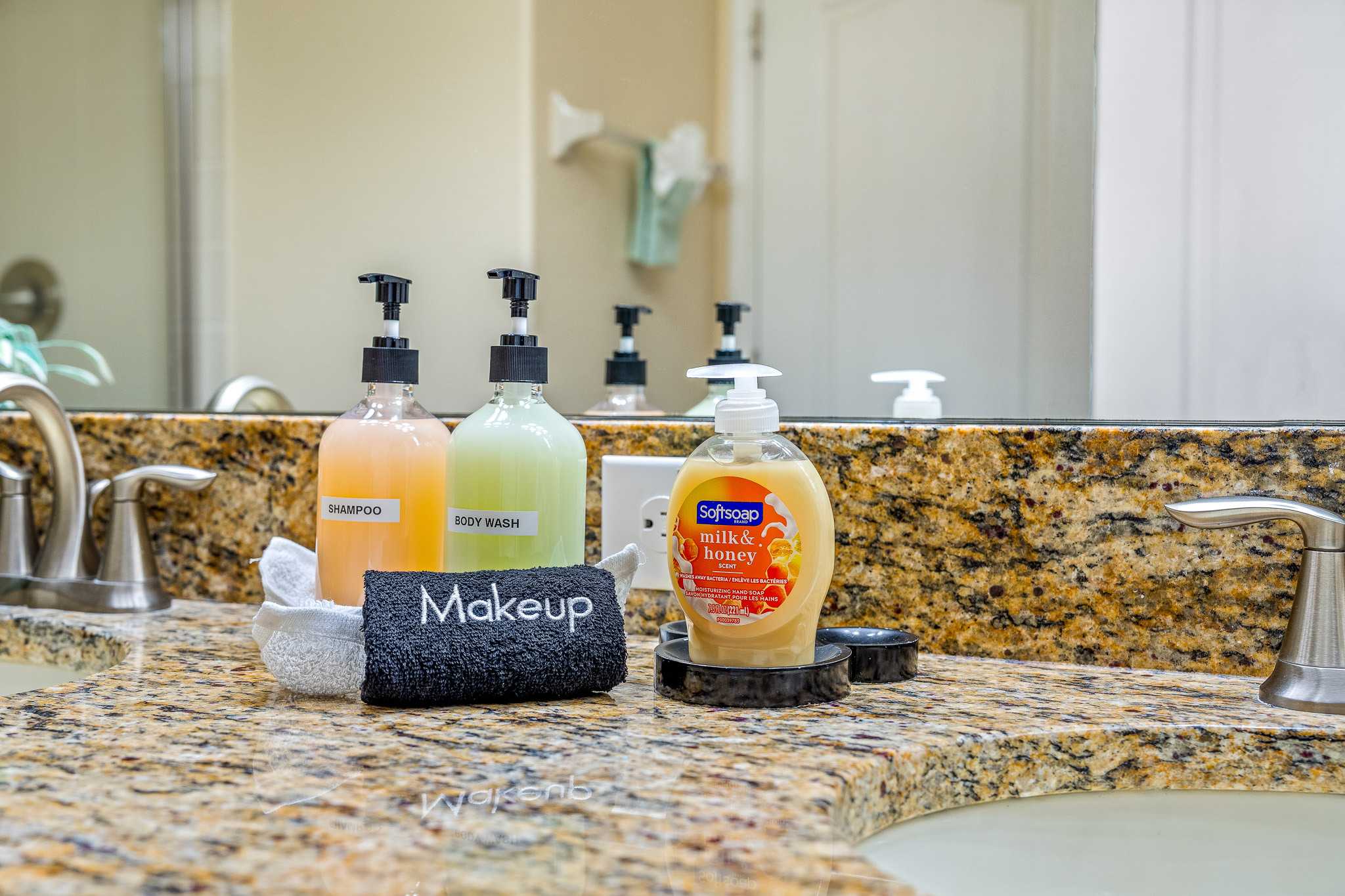 Heated pool + EV charger + Game Room + Waterpark