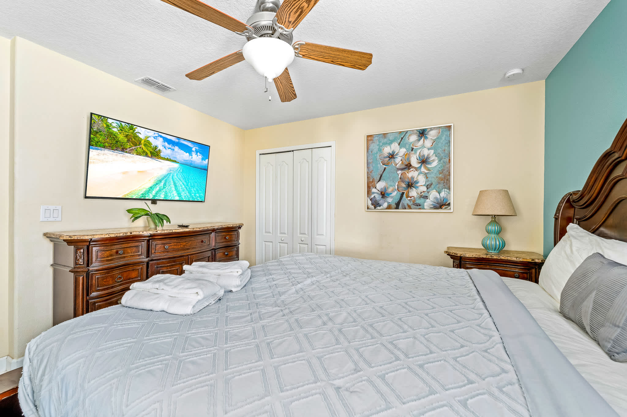 Heated pool + EV charger + Game Room + Waterpark