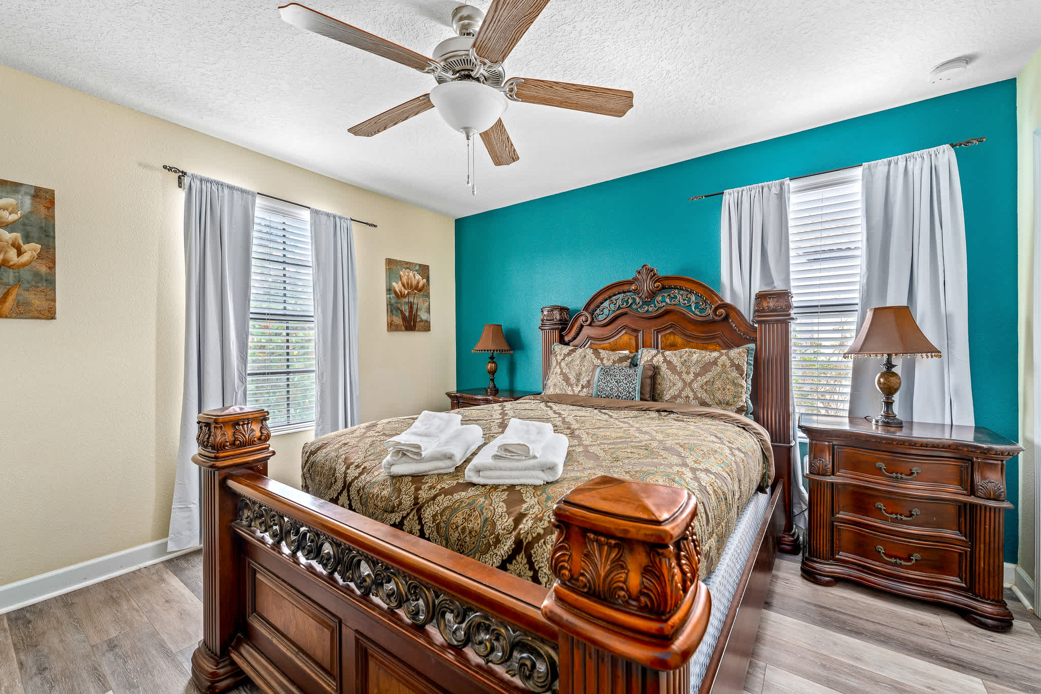 Heated pool + EV charger + Game Room + Waterpark