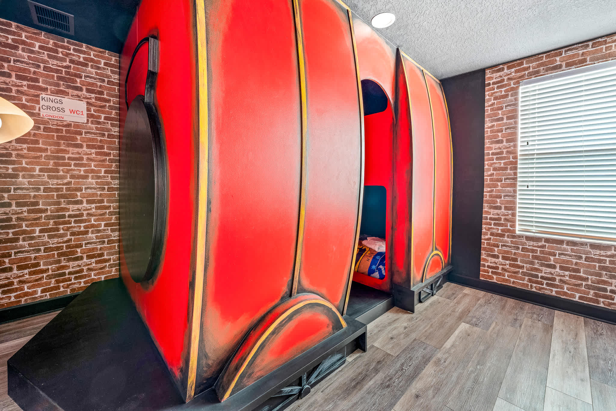 Heated pool + EV charger + Game Room + Waterpark