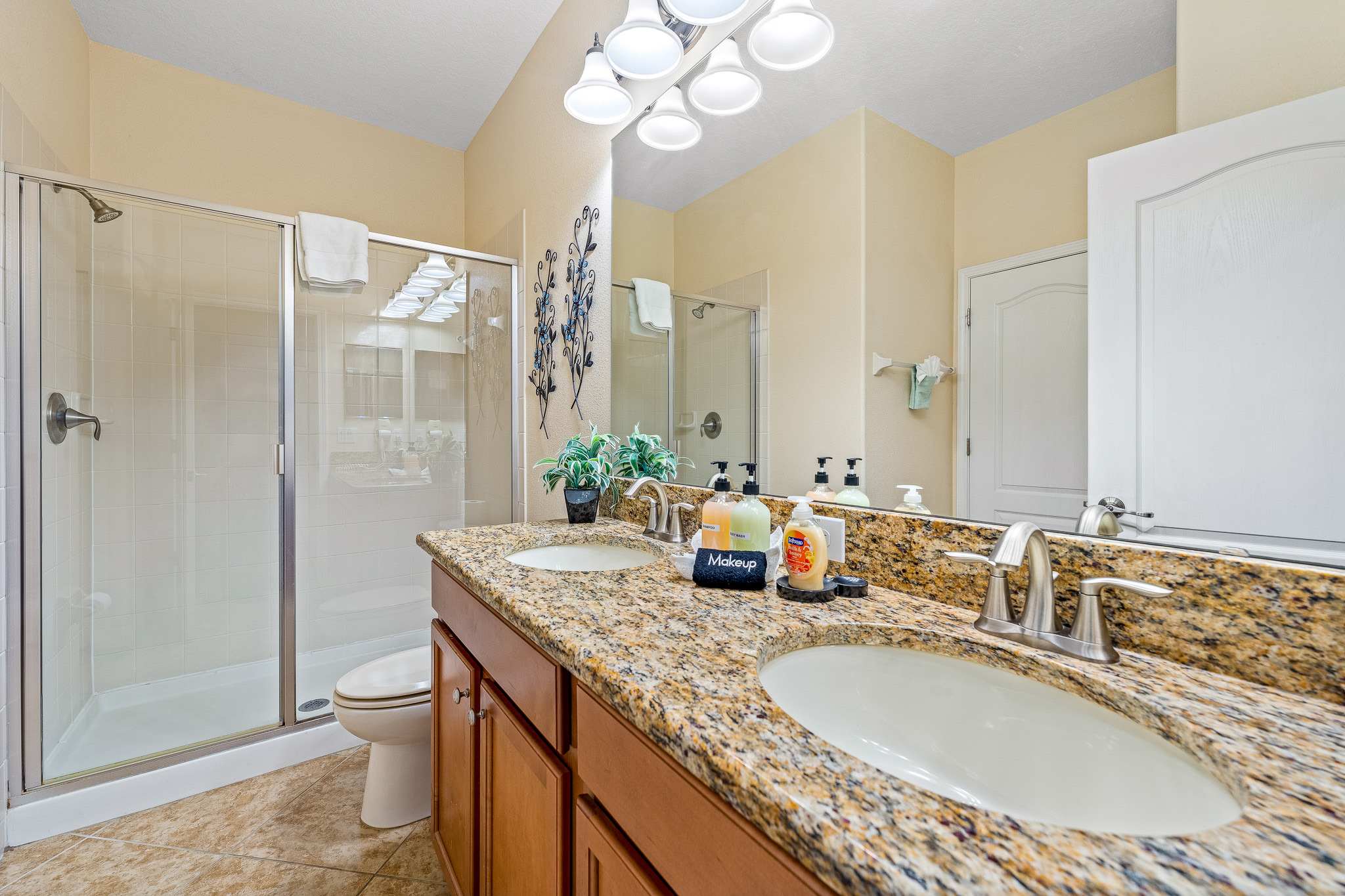 Heated pool + EV charger + Game Room + Waterpark