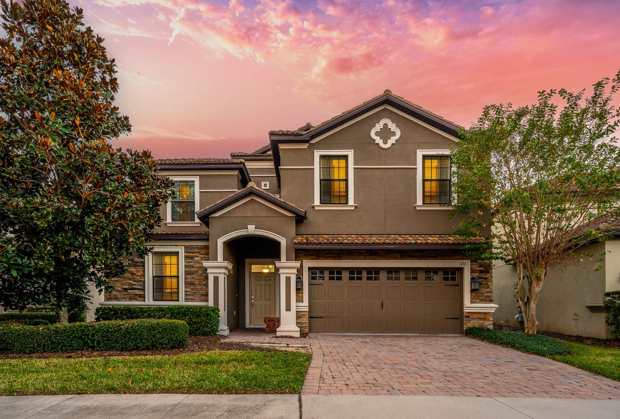 Heated pool + EV charger + Game Room + Waterpark