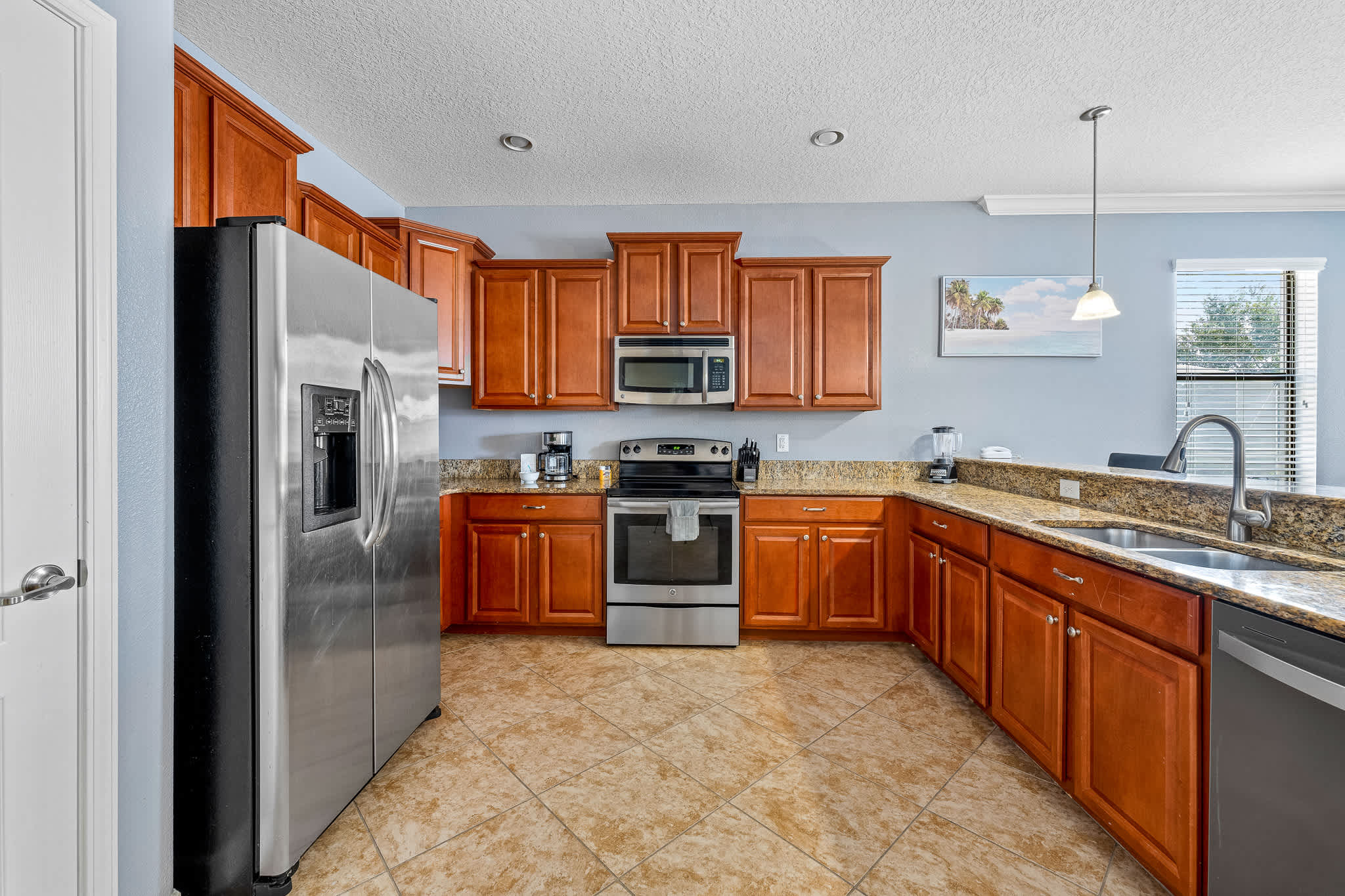 Heated pool + EV charger + Game Room + Waterpark