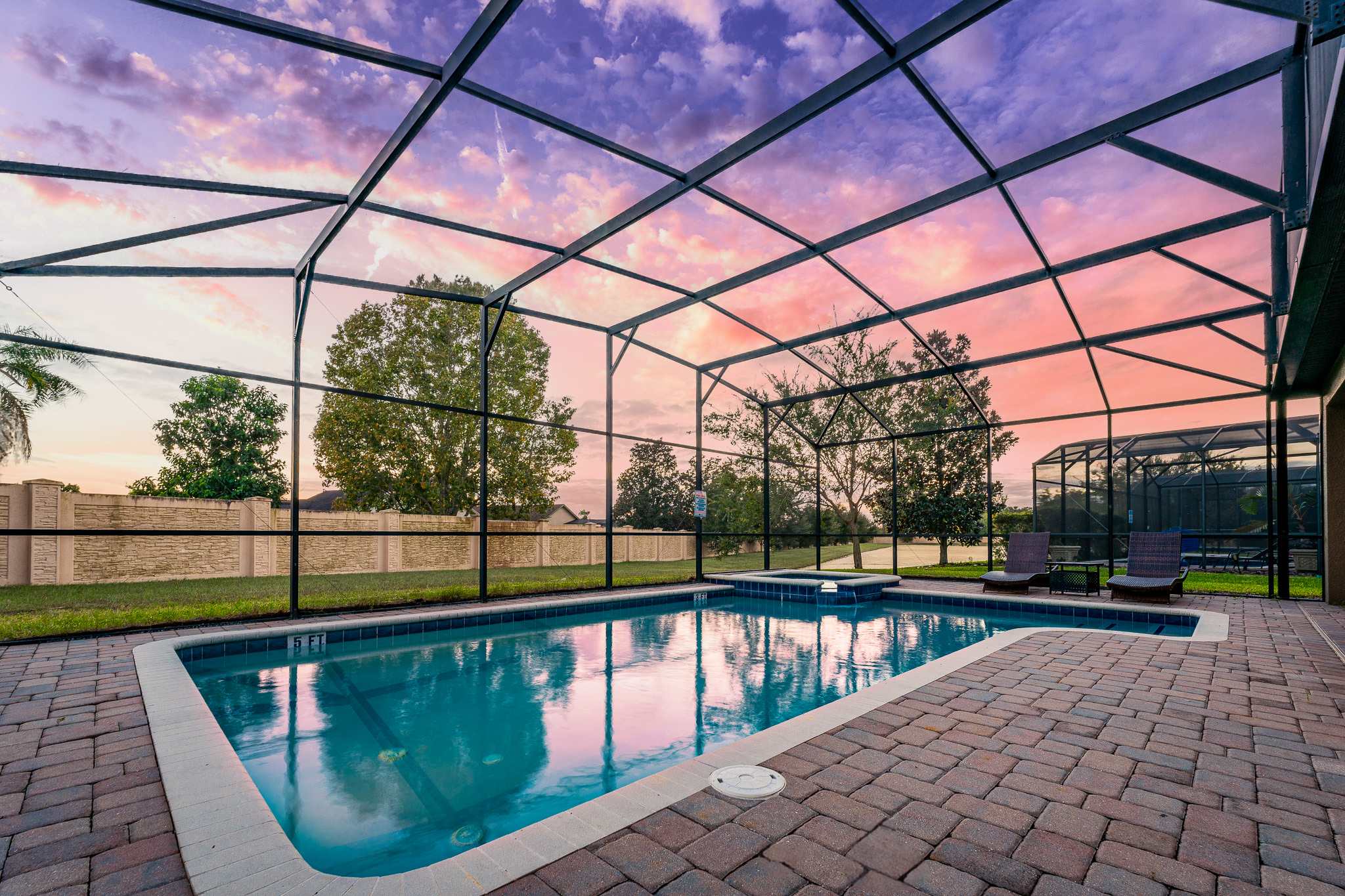 Heated pool + EV charger + Game Room + Waterpark