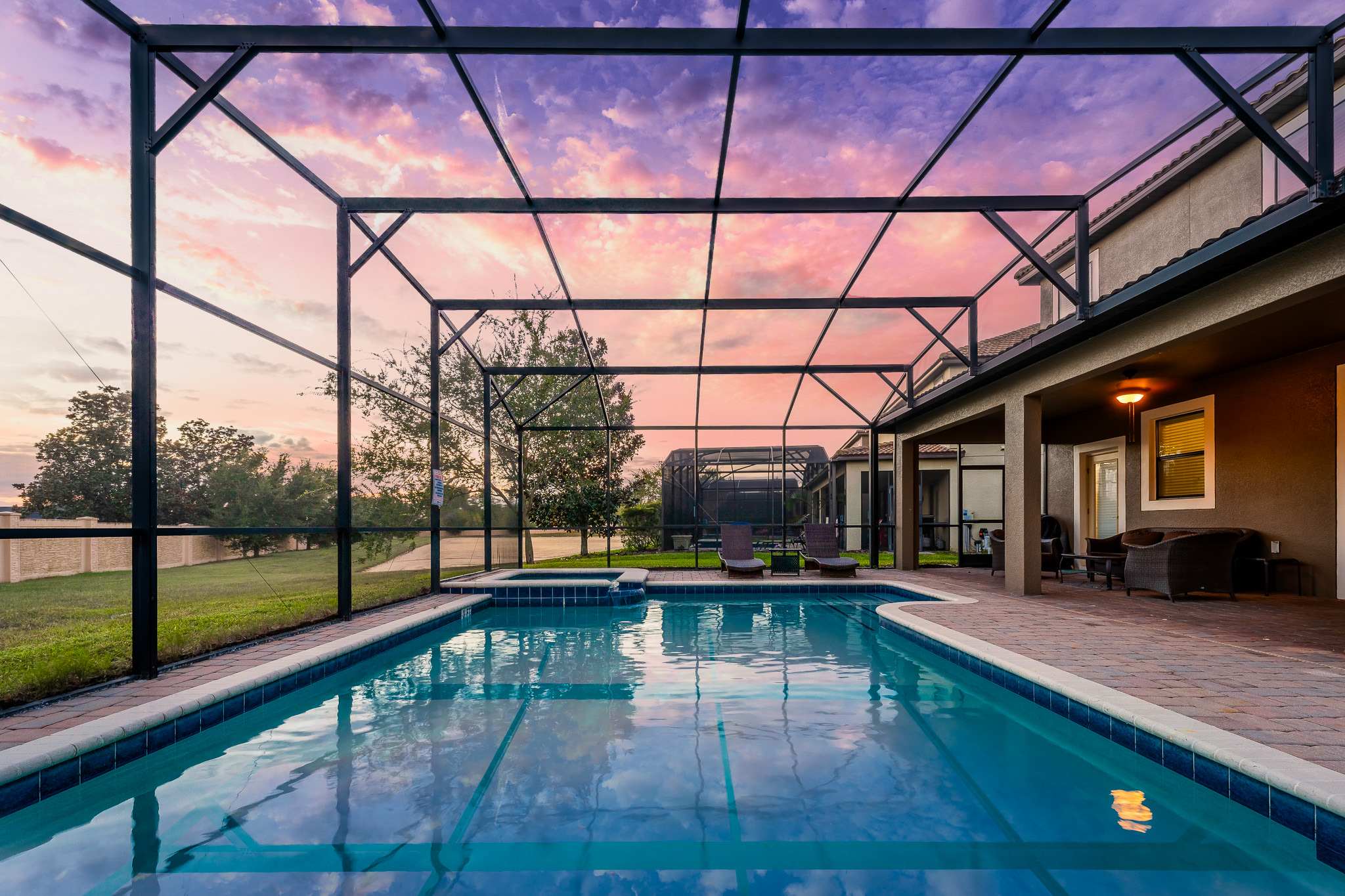 Heated pool + EV charger + Game Room + Waterpark