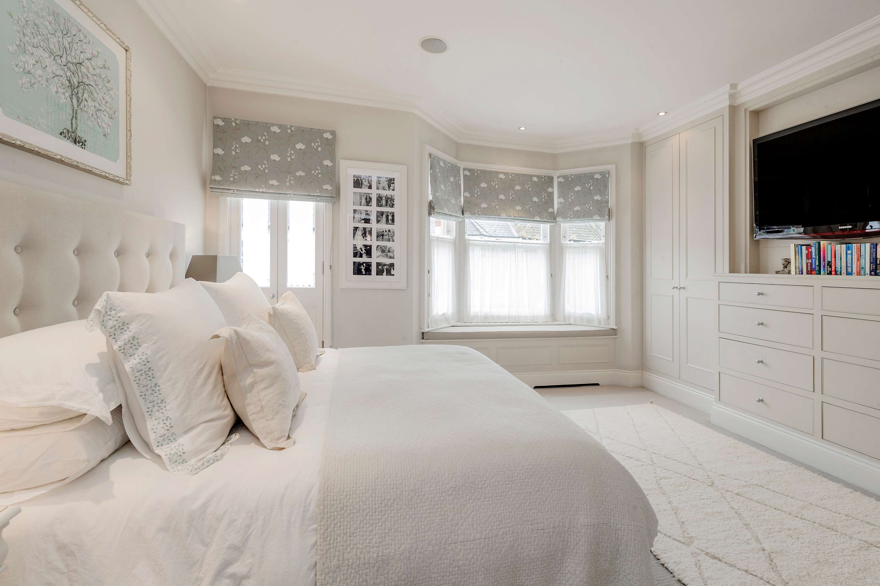 Stunning 3 bed Fulham Home with Garden in Burnfoot Avenue 5 SW6 5EB - Property image 12 - VivreStays