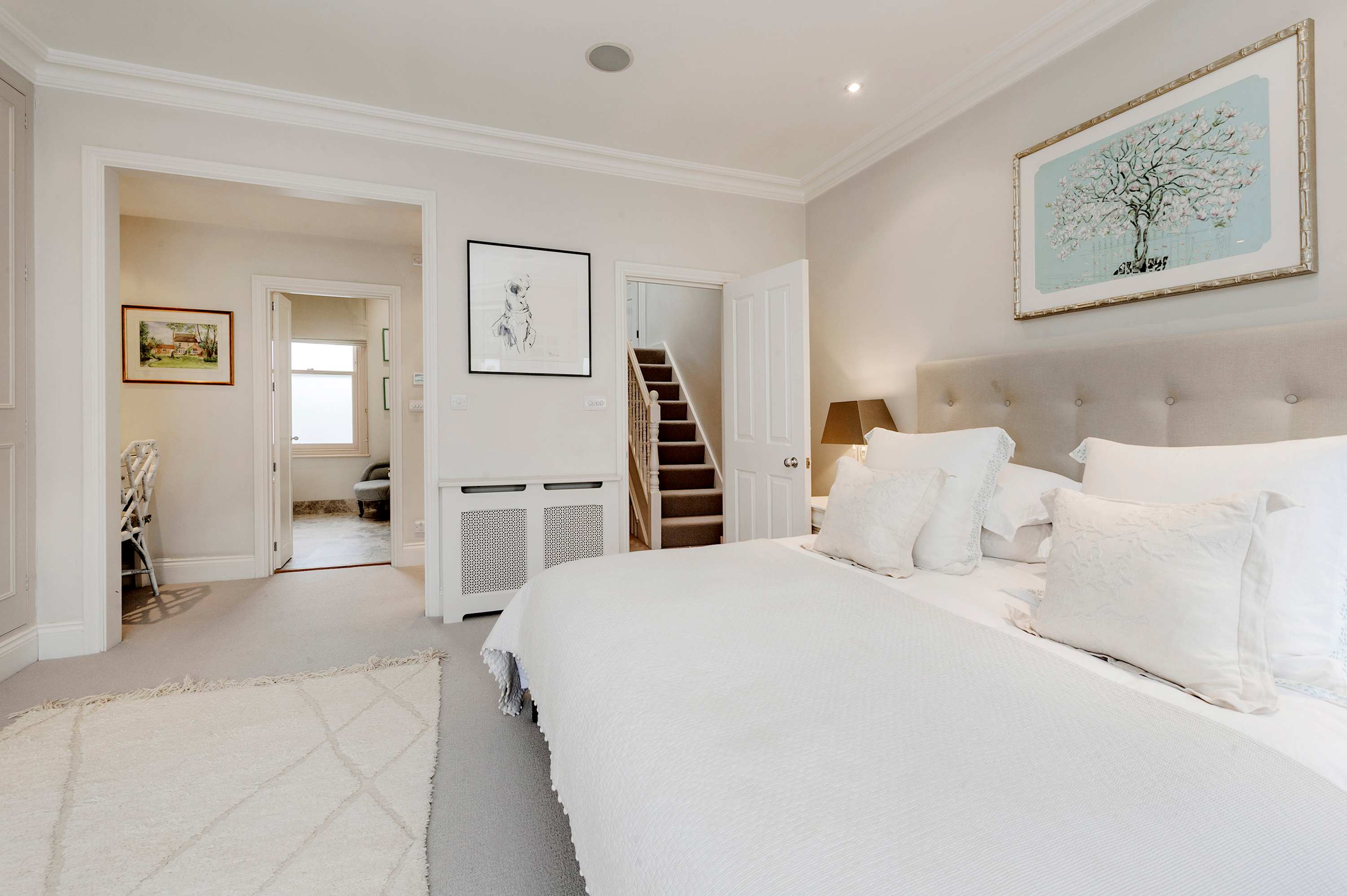 Stunning 3 bed Fulham Home with Garden in Burnfoot Avenue 5 SW6 5EB - Property image 15 - VivreStays