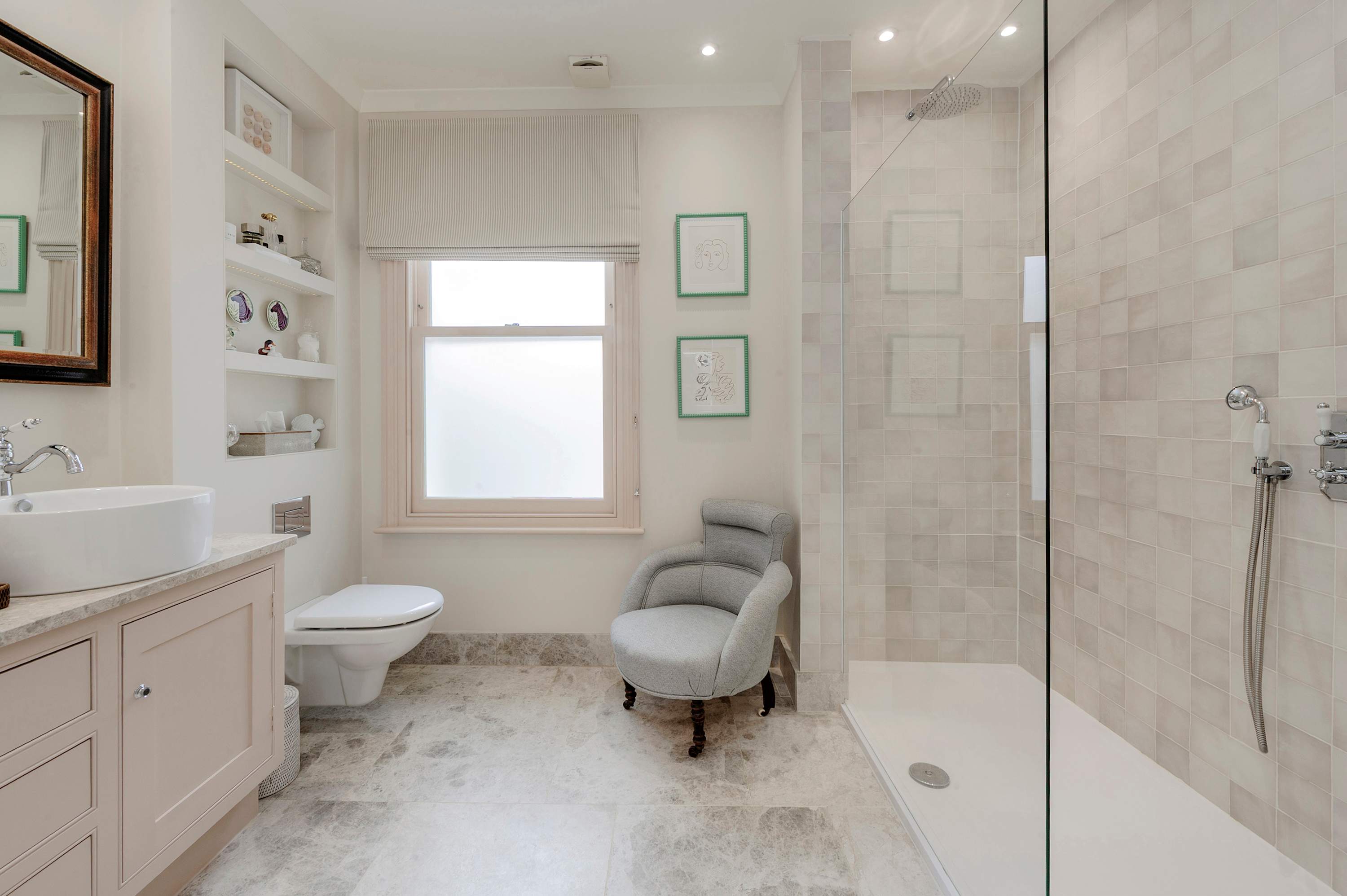Stunning 3 bed Fulham Home with Garden in Burnfoot Avenue 5 SW6 5EB - Property image 17 - VivreStays