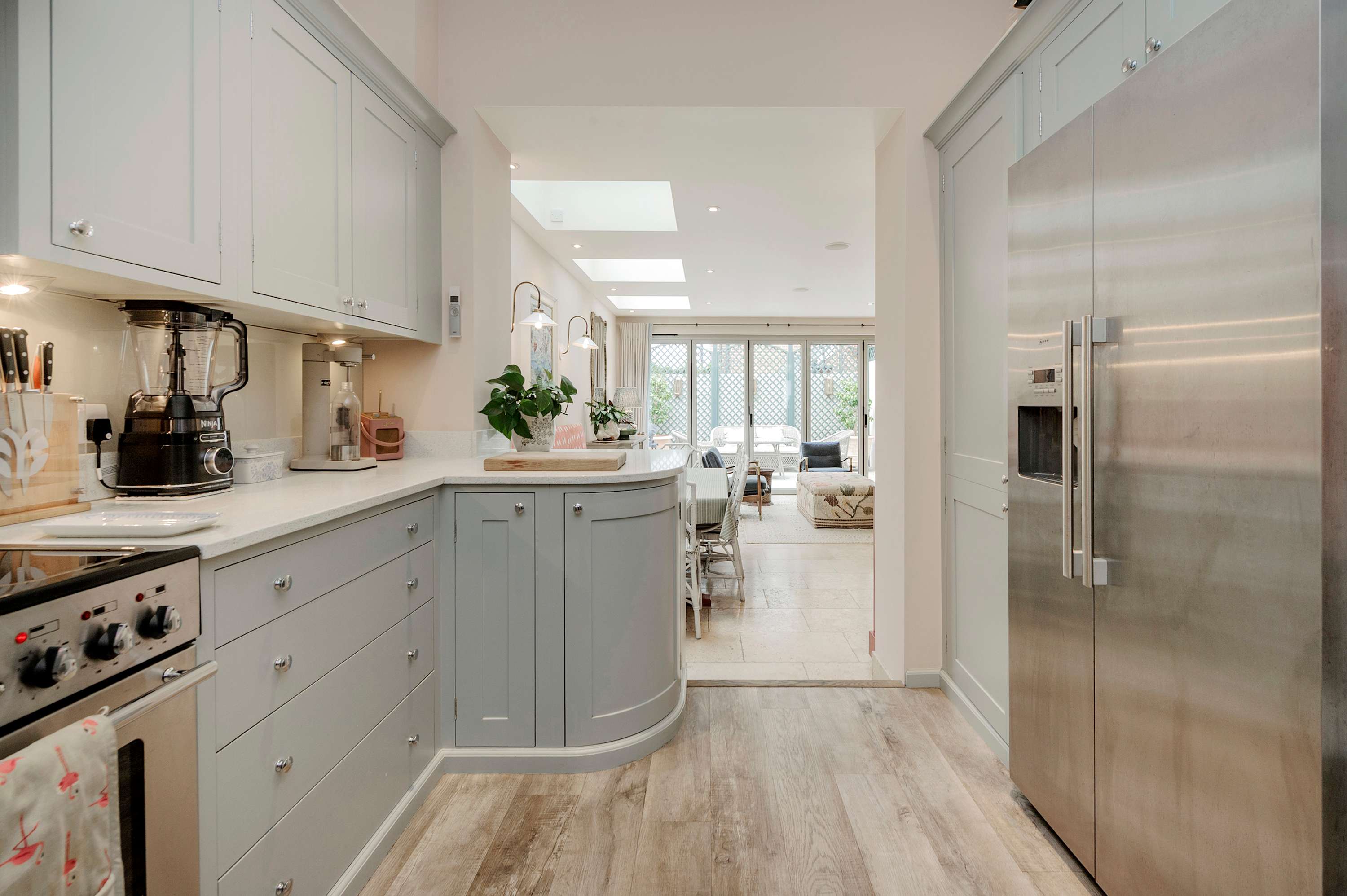 Stunning 3 bed Fulham Home with Garden in Burnfoot Avenue 5 SW6 5EB - Property image 5 - VivreStays