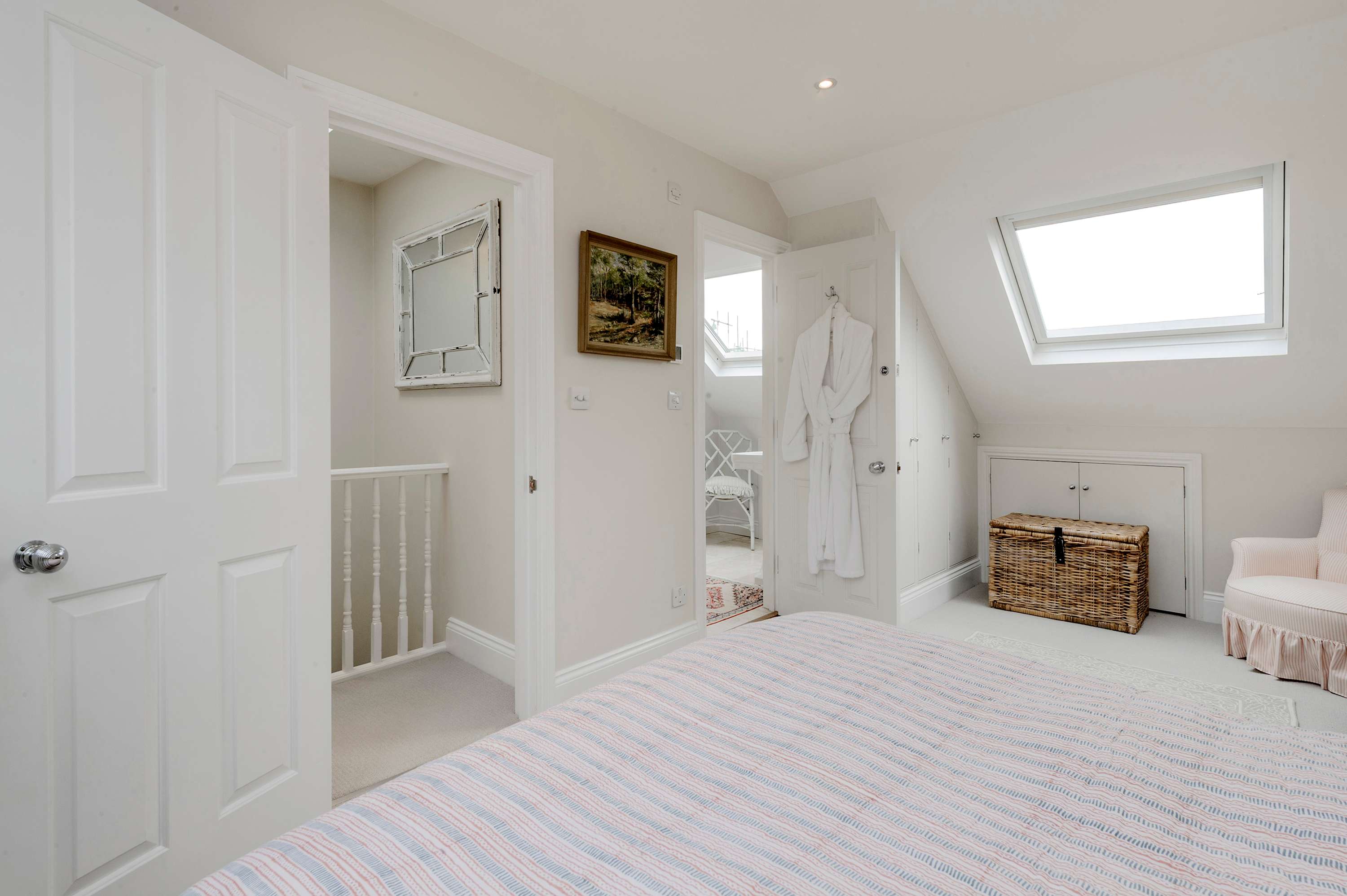 Stunning 3 bed Fulham Home with Garden in Burnfoot Avenue 5 SW6 5EB - Property image 33 - VivreStays