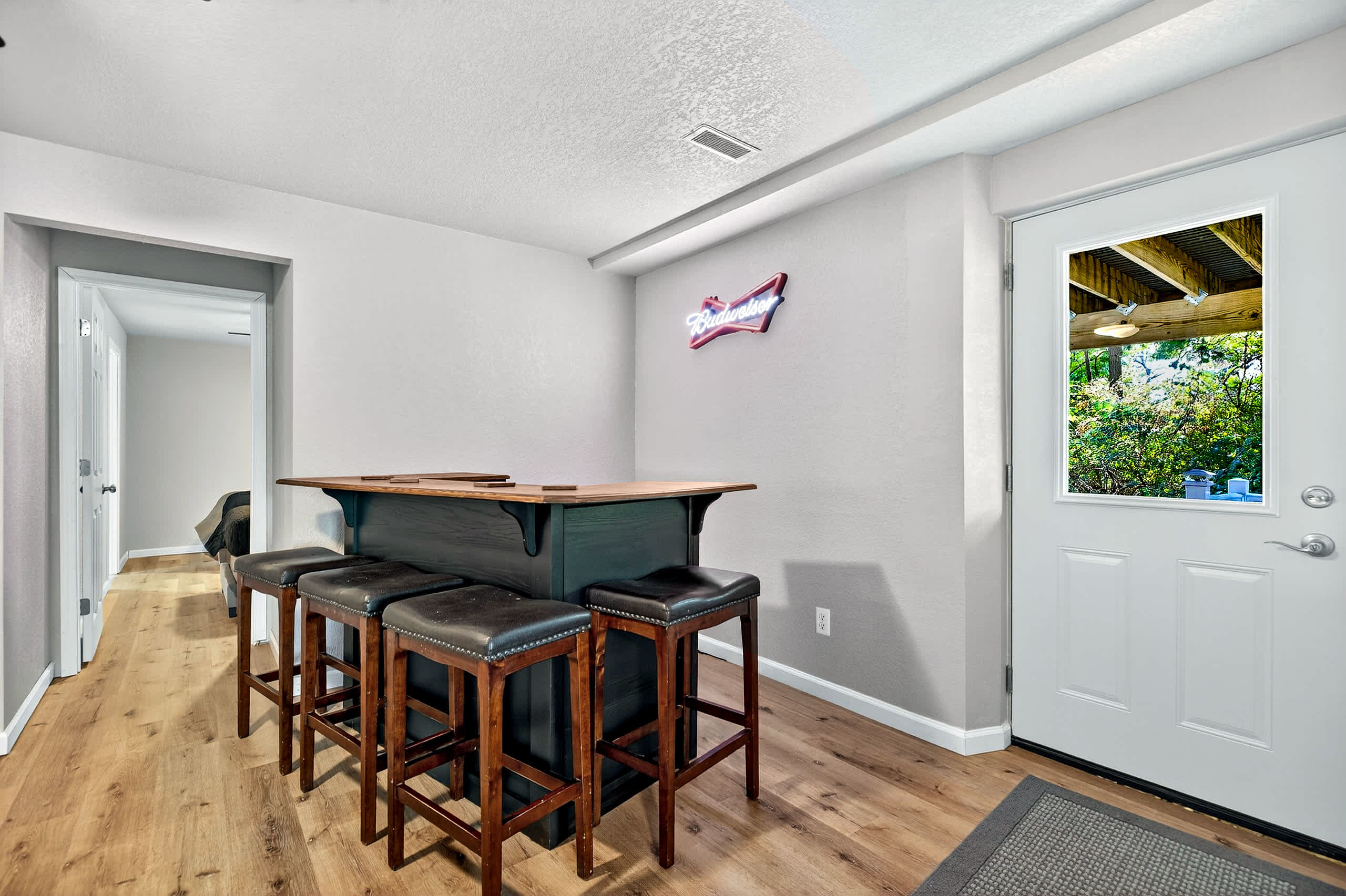 Bar area perfect for entertaining and enjoying good company