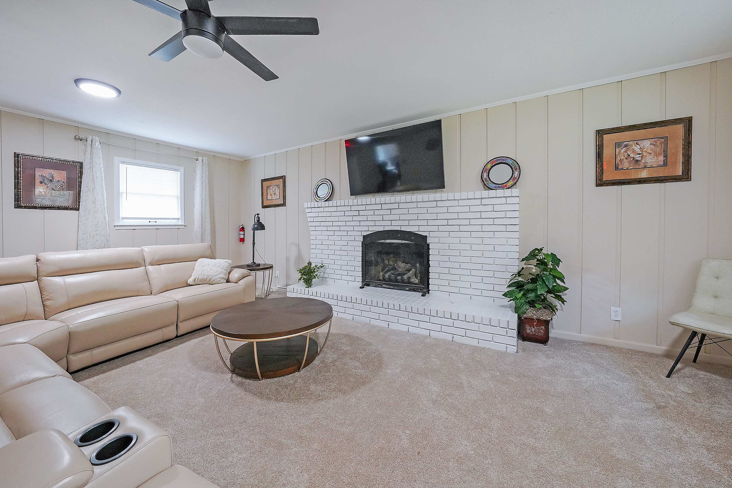 Kennesaw Komfort, Home for 8 7