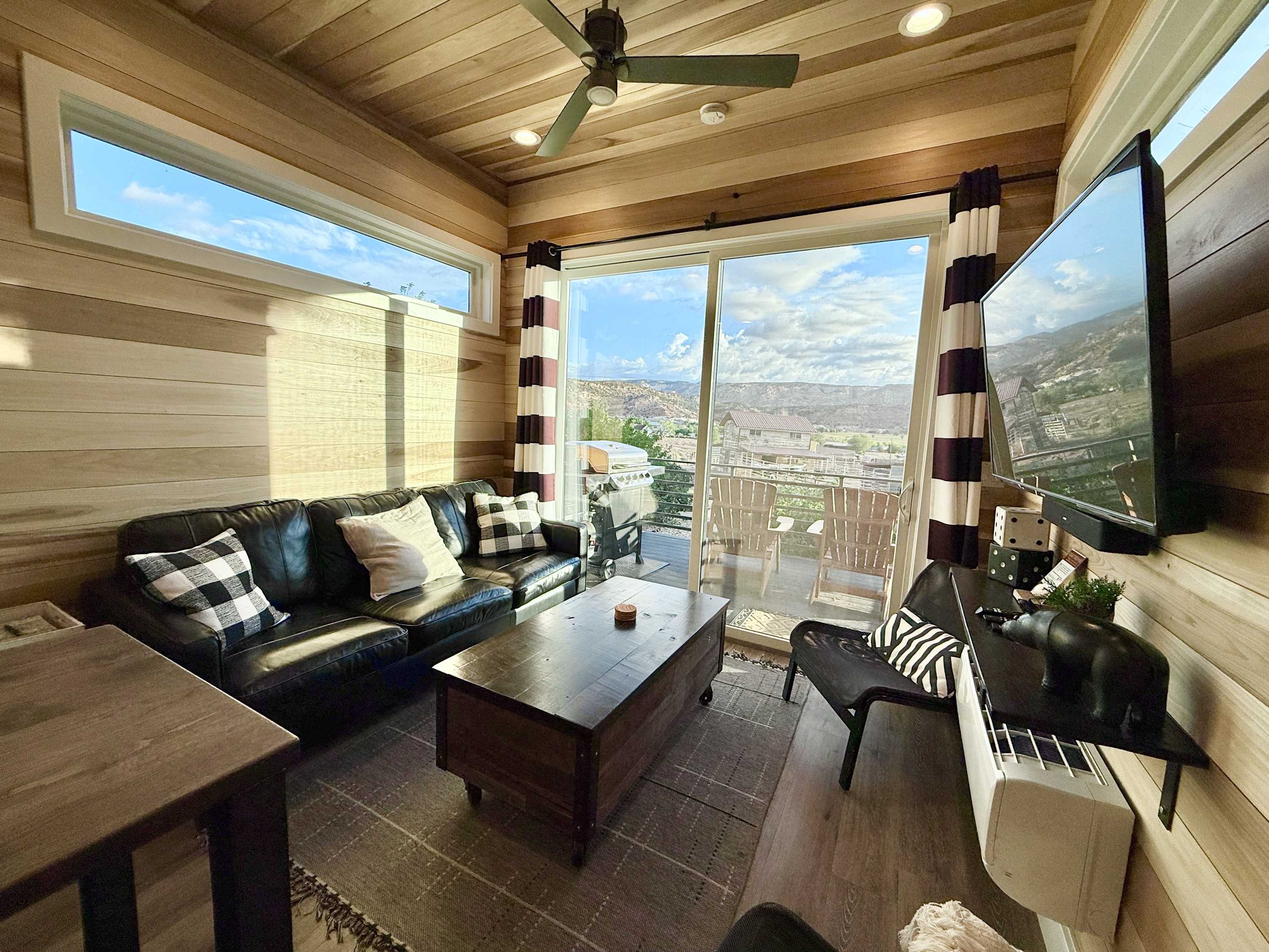 Rustic Tiny Home Near Grand Staircase–Sleeps 6 — Escalante, UT — vacation rental