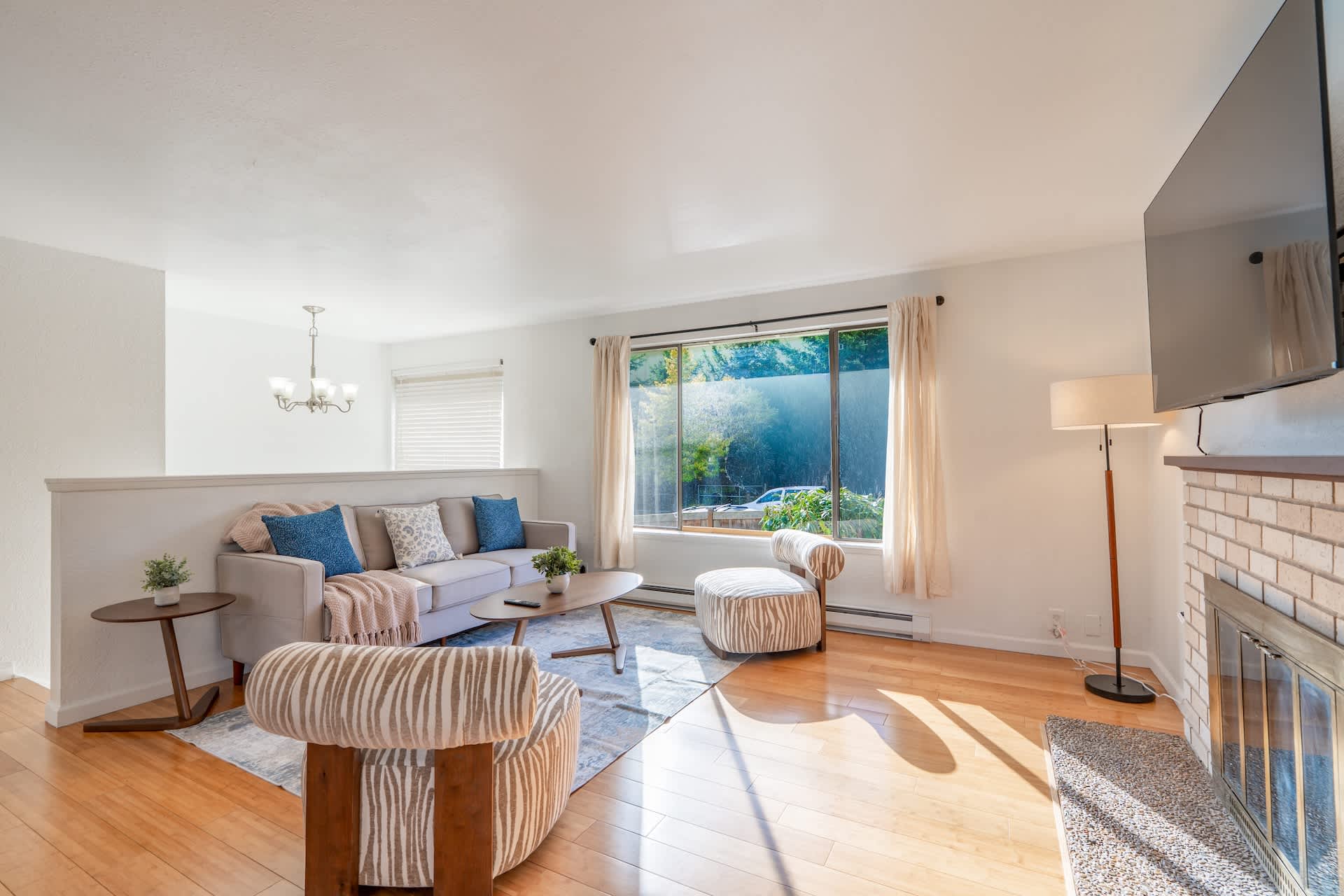 Pet-friendly 4BR Seattle Retreat with Fenced Yard in Seattle, WA