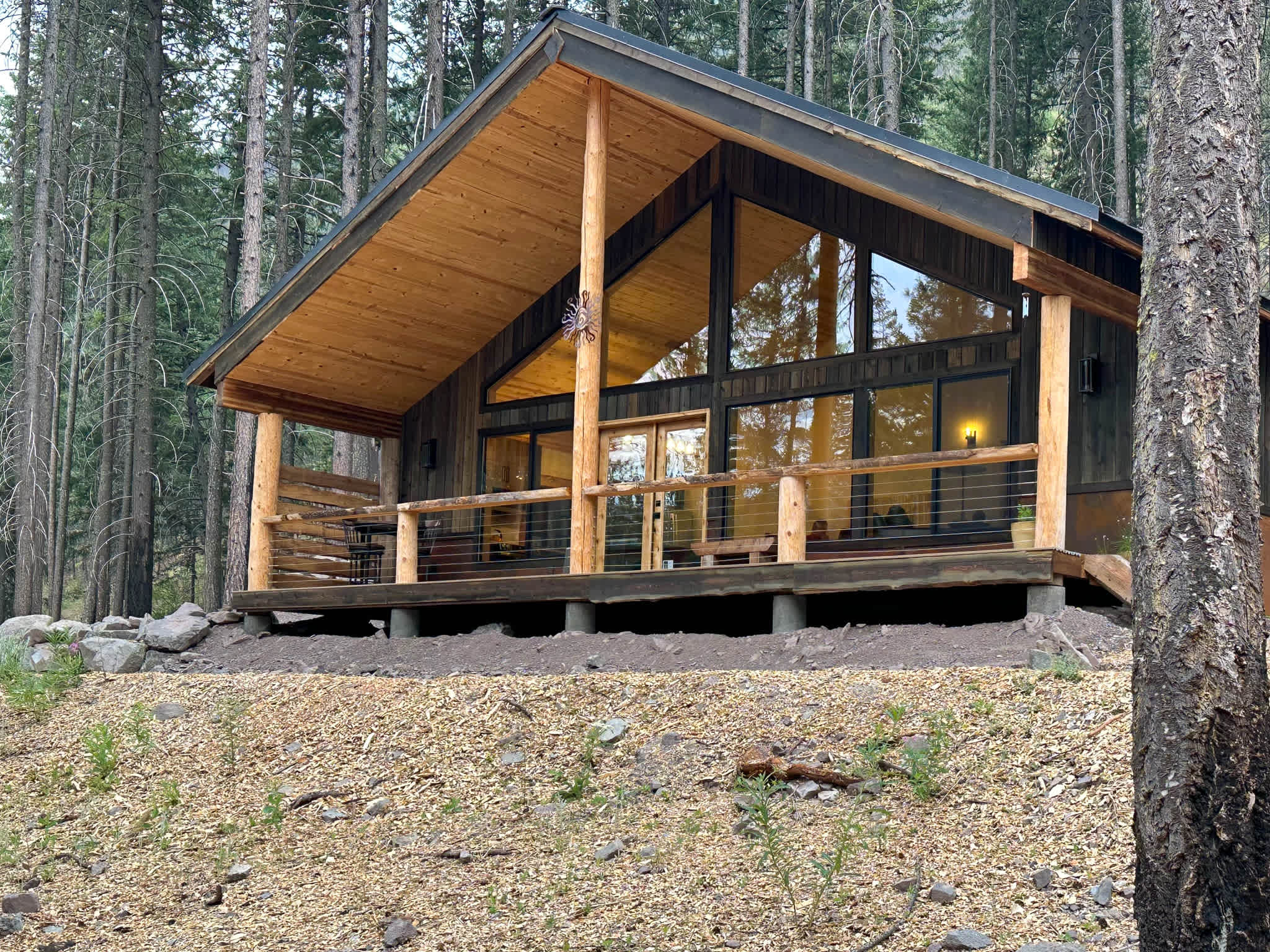 Woodlands Nest - modern cabin in the woods — Mazama, WA — vacation rental