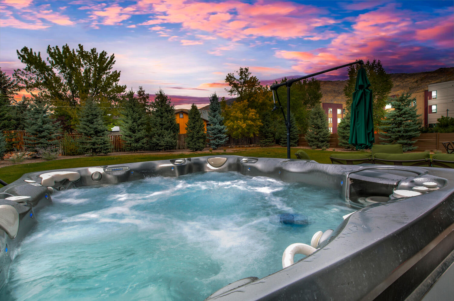 Mountain Lodge Oasis | 6BR w/ Hot Tub Near Aspen โ Carbondale, CO โ vacation rental