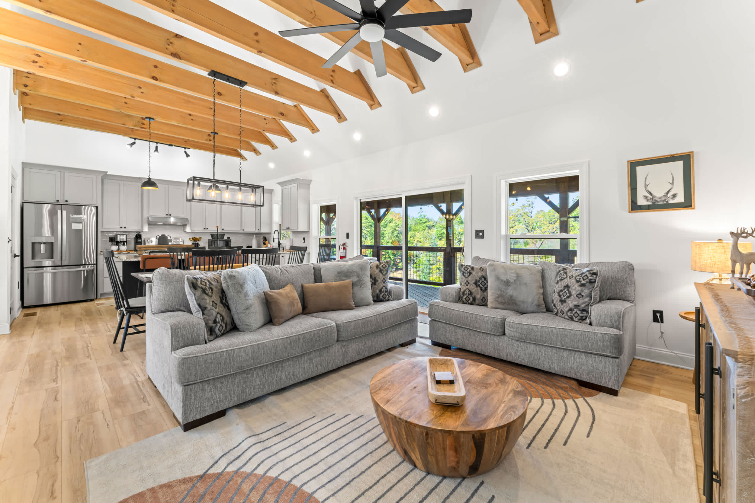 Chic 3BD Lakefront for 8 w Hot Tub & Game Room!