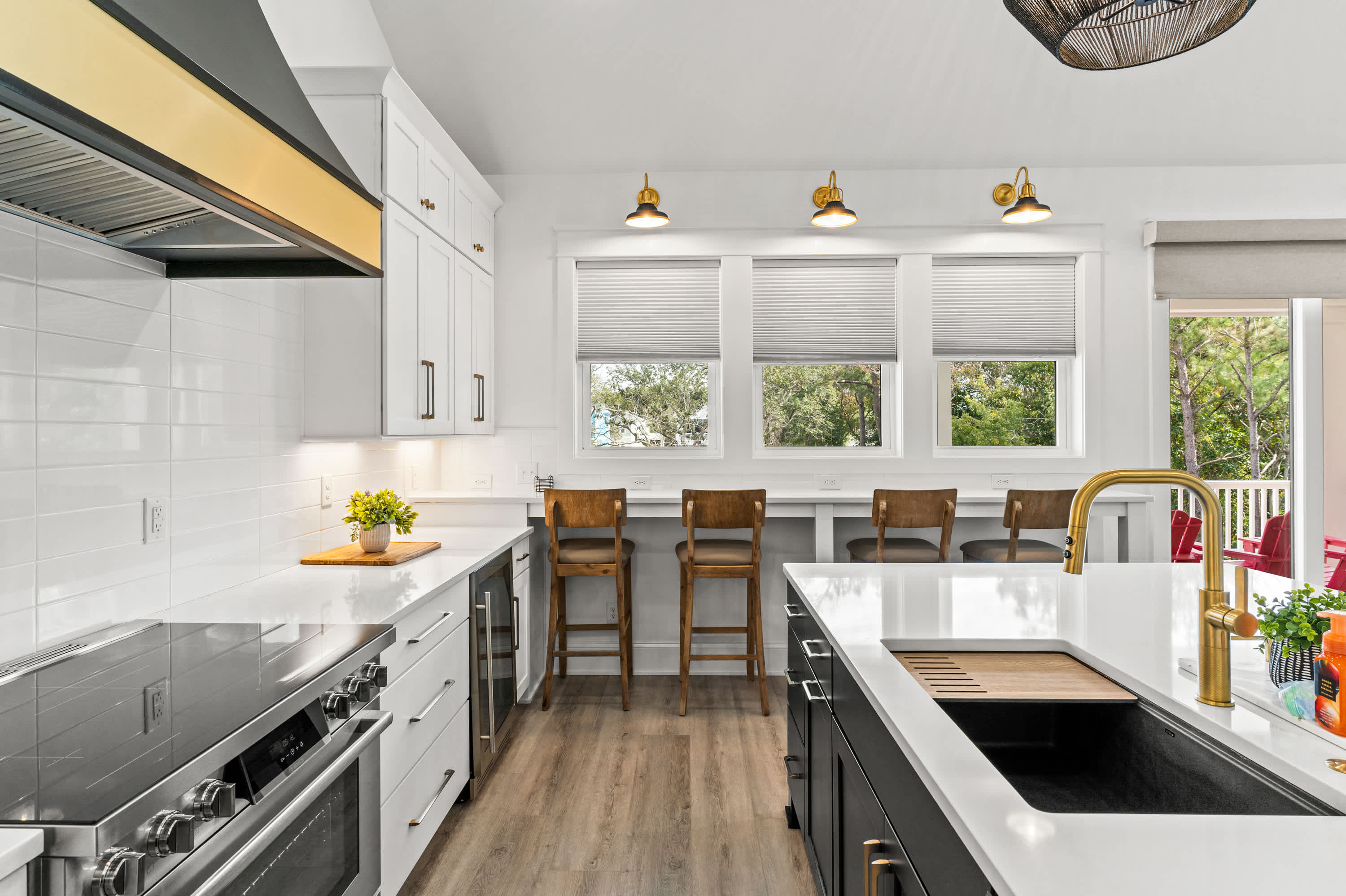 8 Bdrm Oasis w/ Private Pool and Decks 6