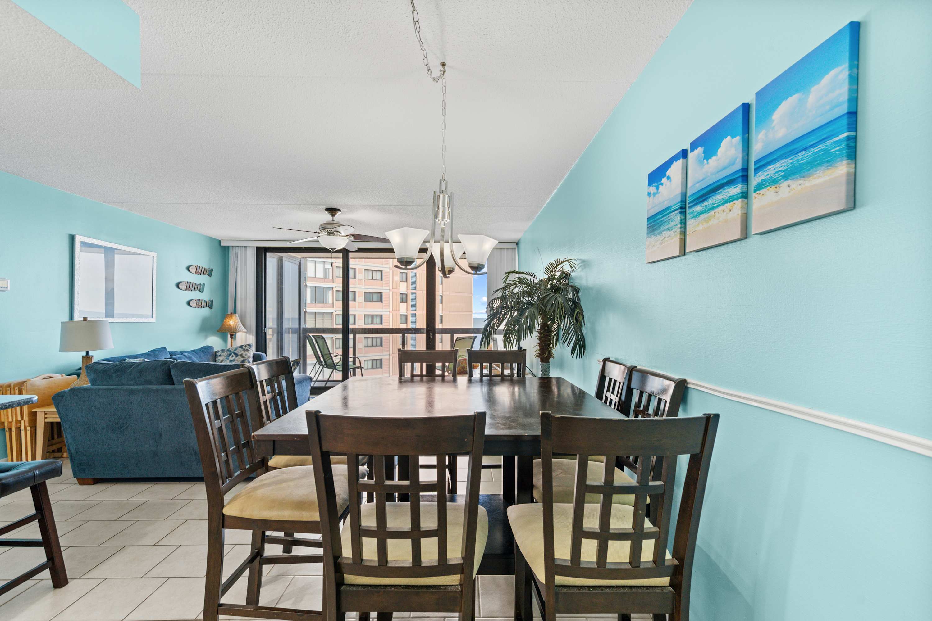 Golden Sands 701, Beachfront Family Resort Escape