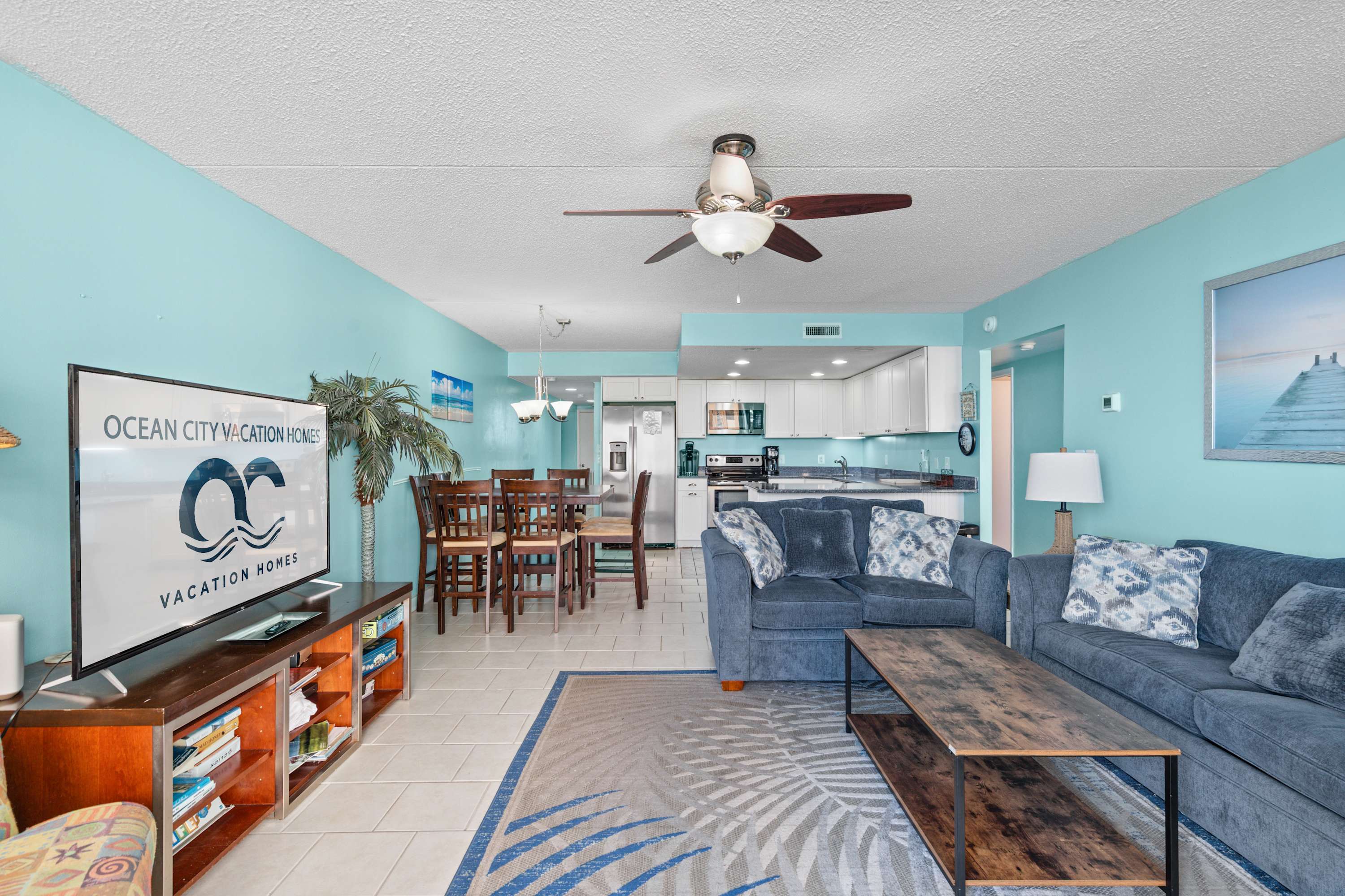 Golden Sands 701, Beachfront Family Resort Escape