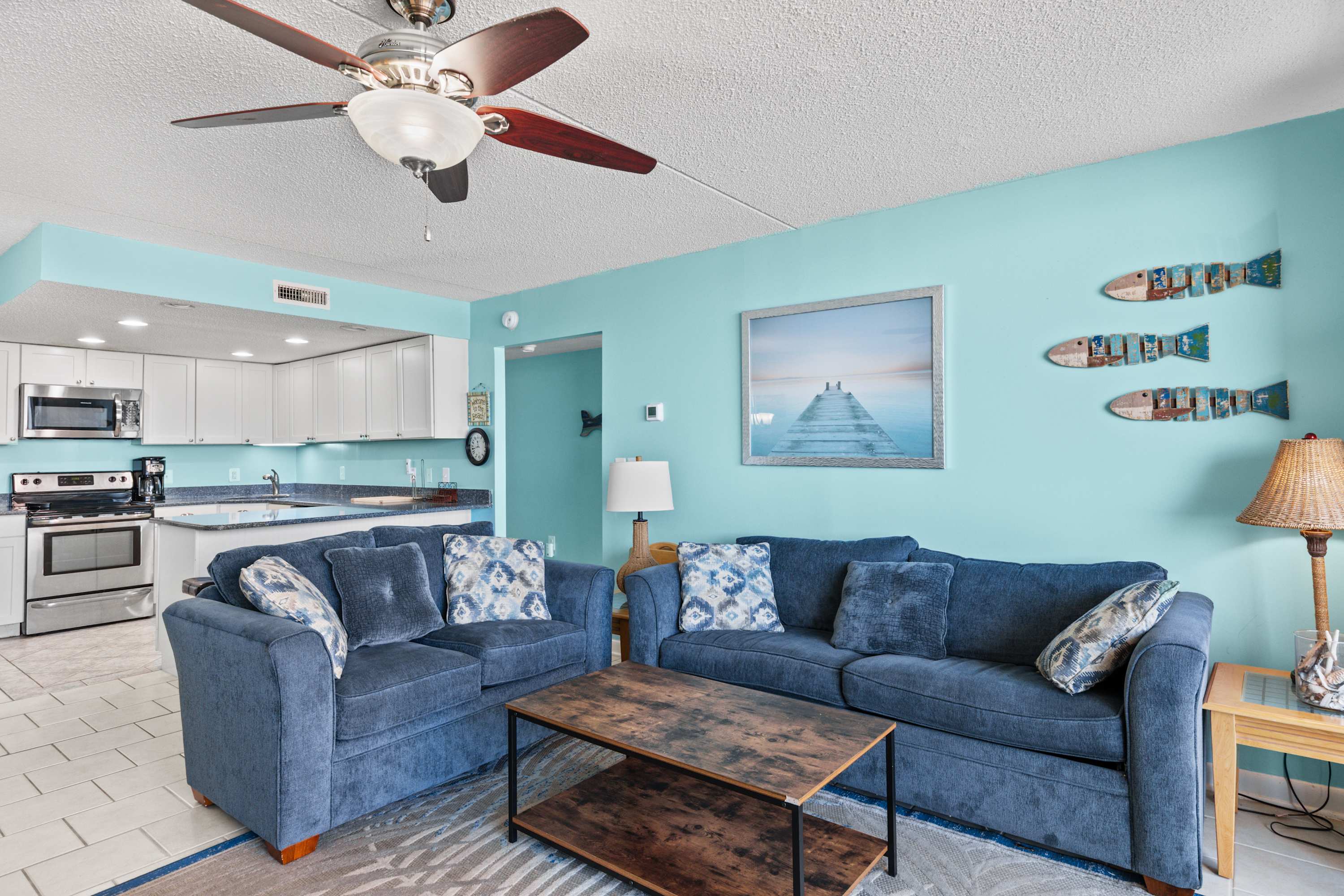 Golden Sands 701, Beachfront Family Resort Escape