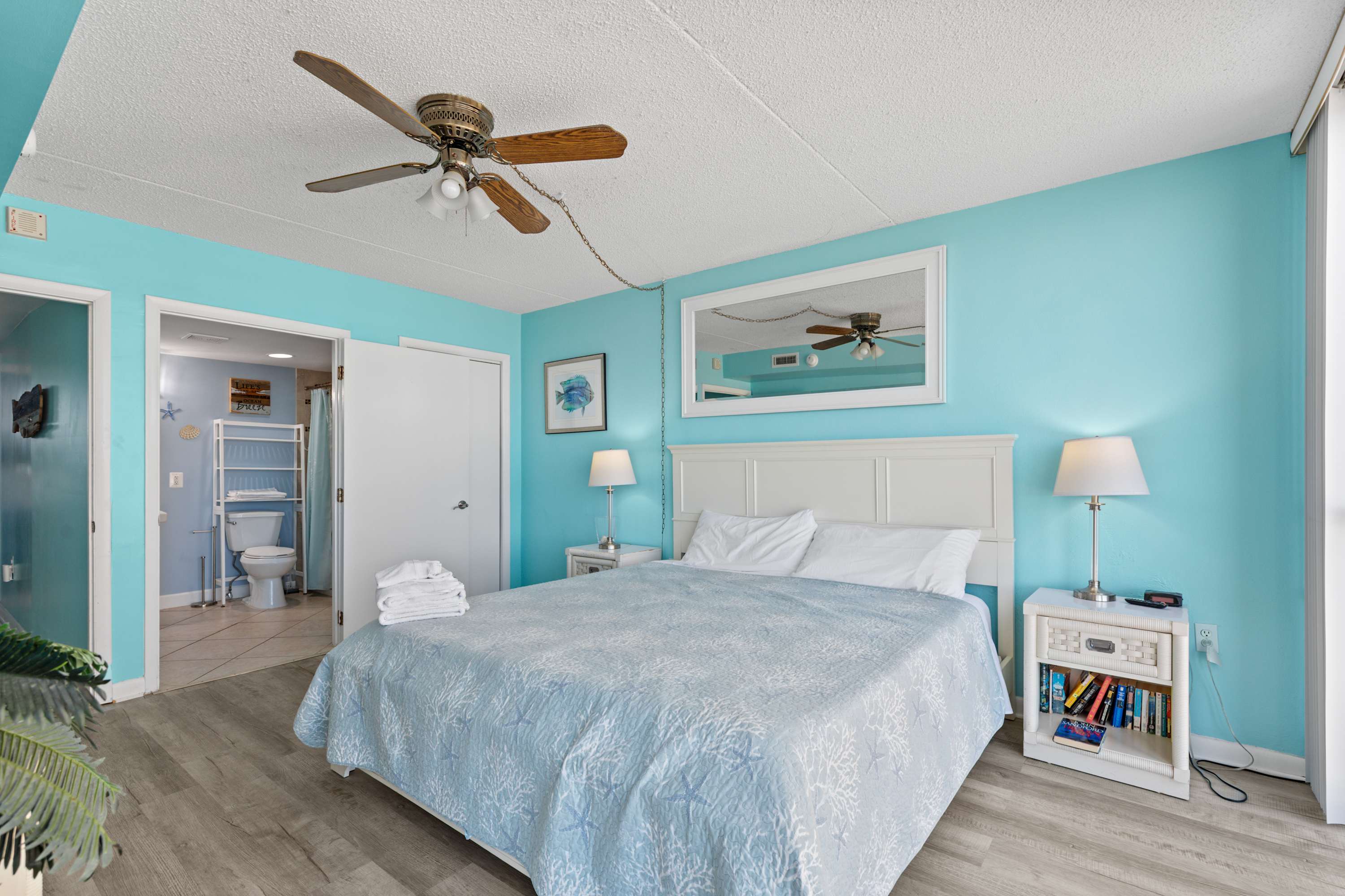 Golden Sands 701, Beachfront Family Resort Escape