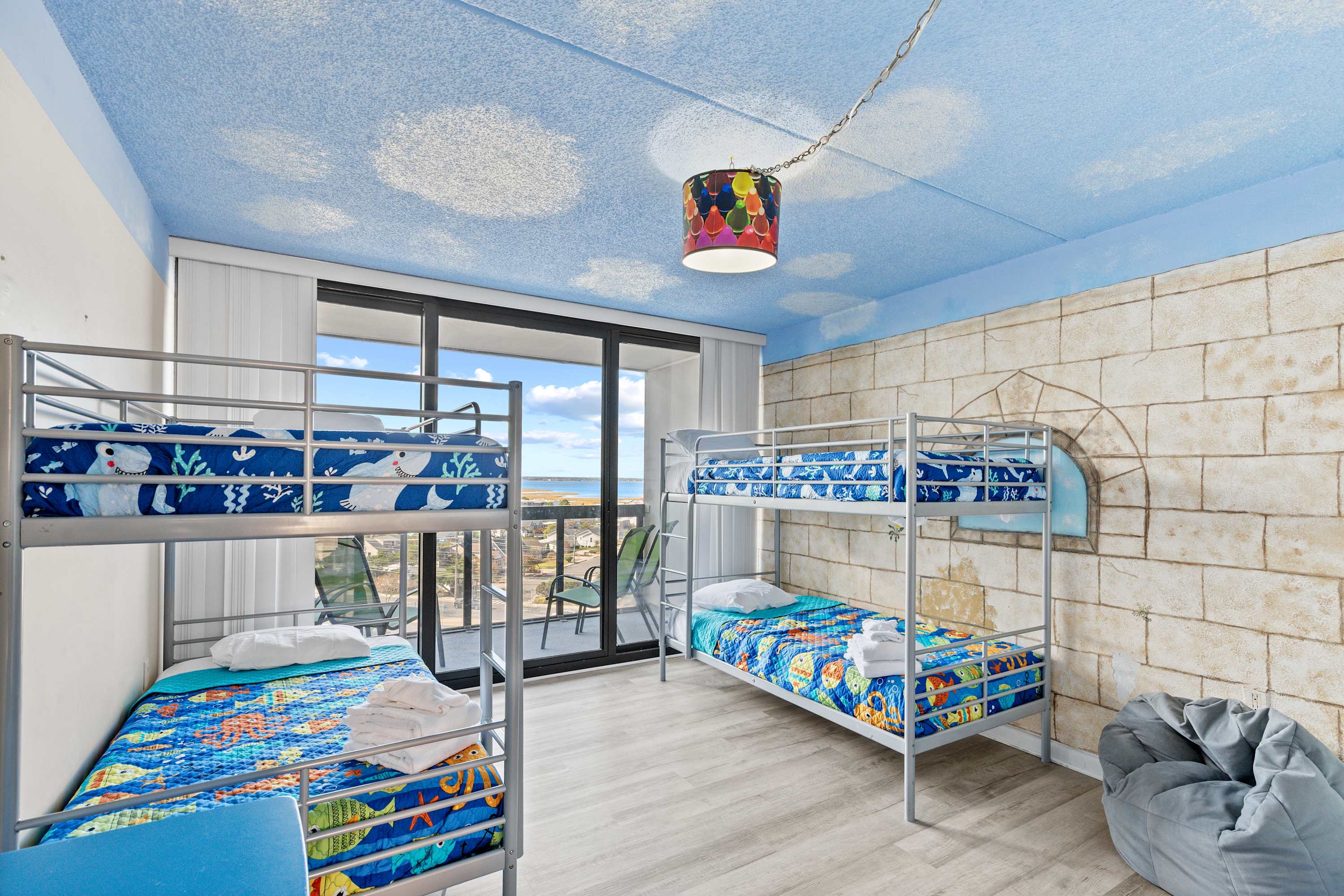 Golden Sands 701, Beachfront Family Resort Escape