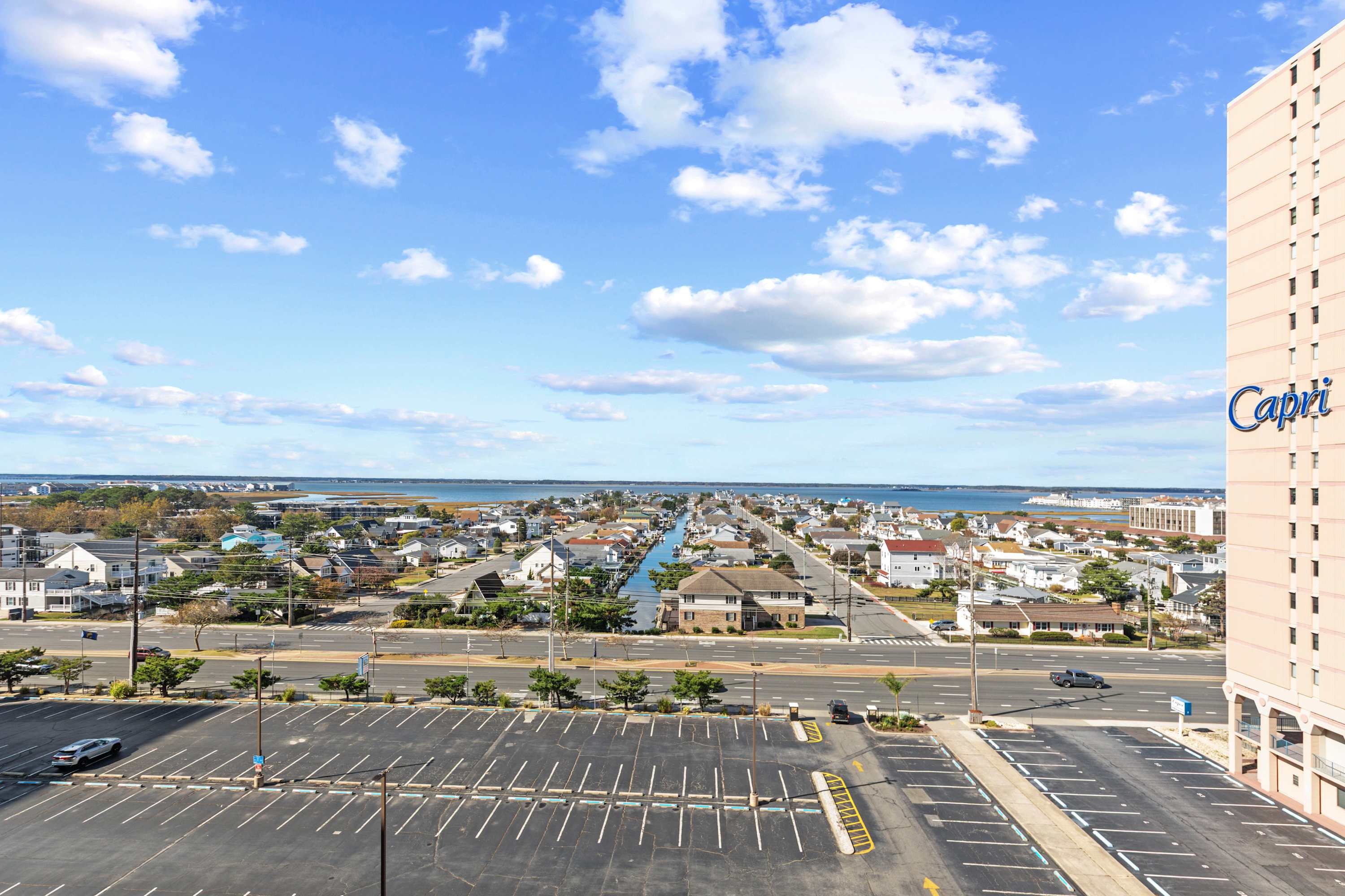 Golden Sands 701, Beachfront Family Resort Escape