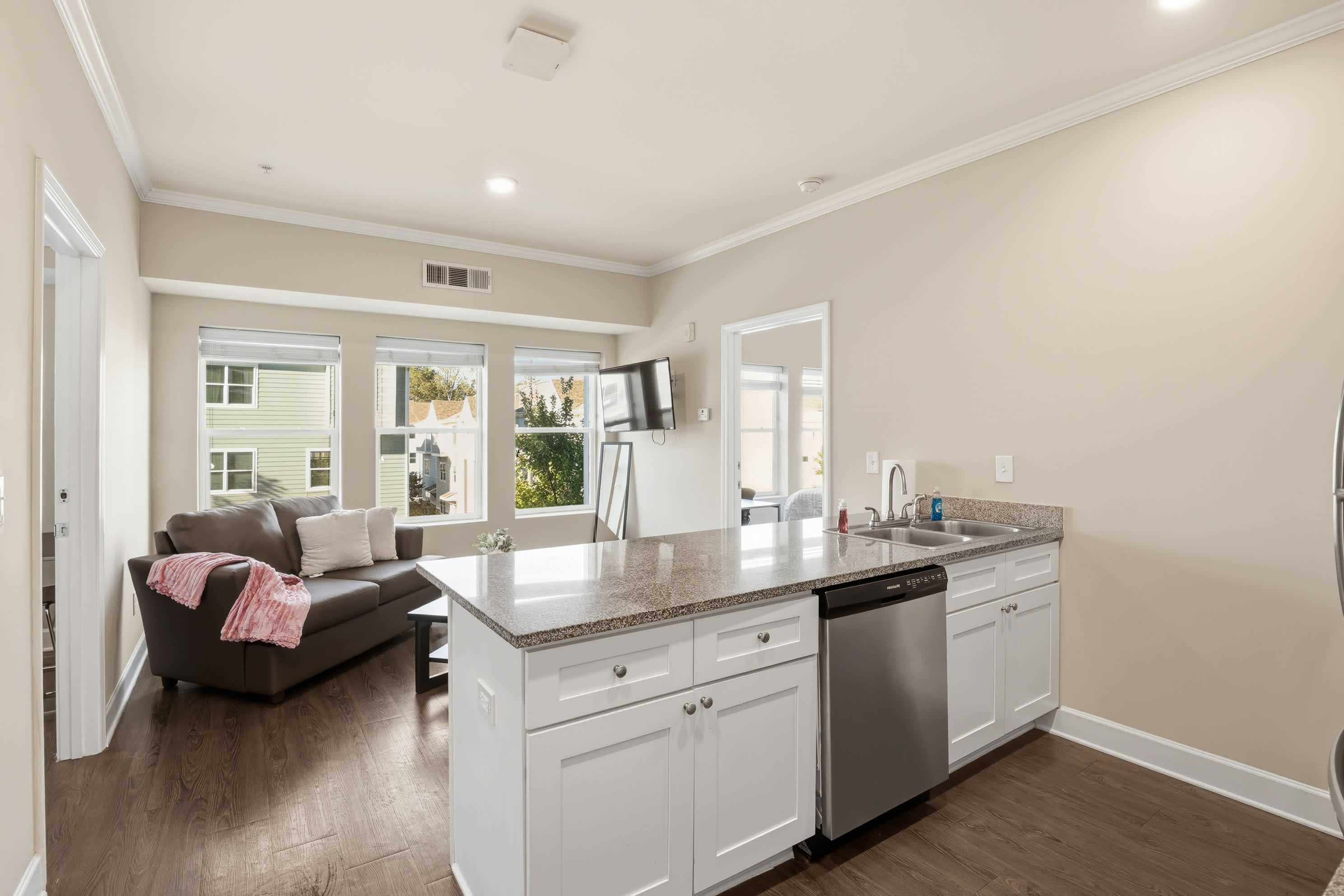 Contemporary Hideout - 7min To Clemson University - Clemson