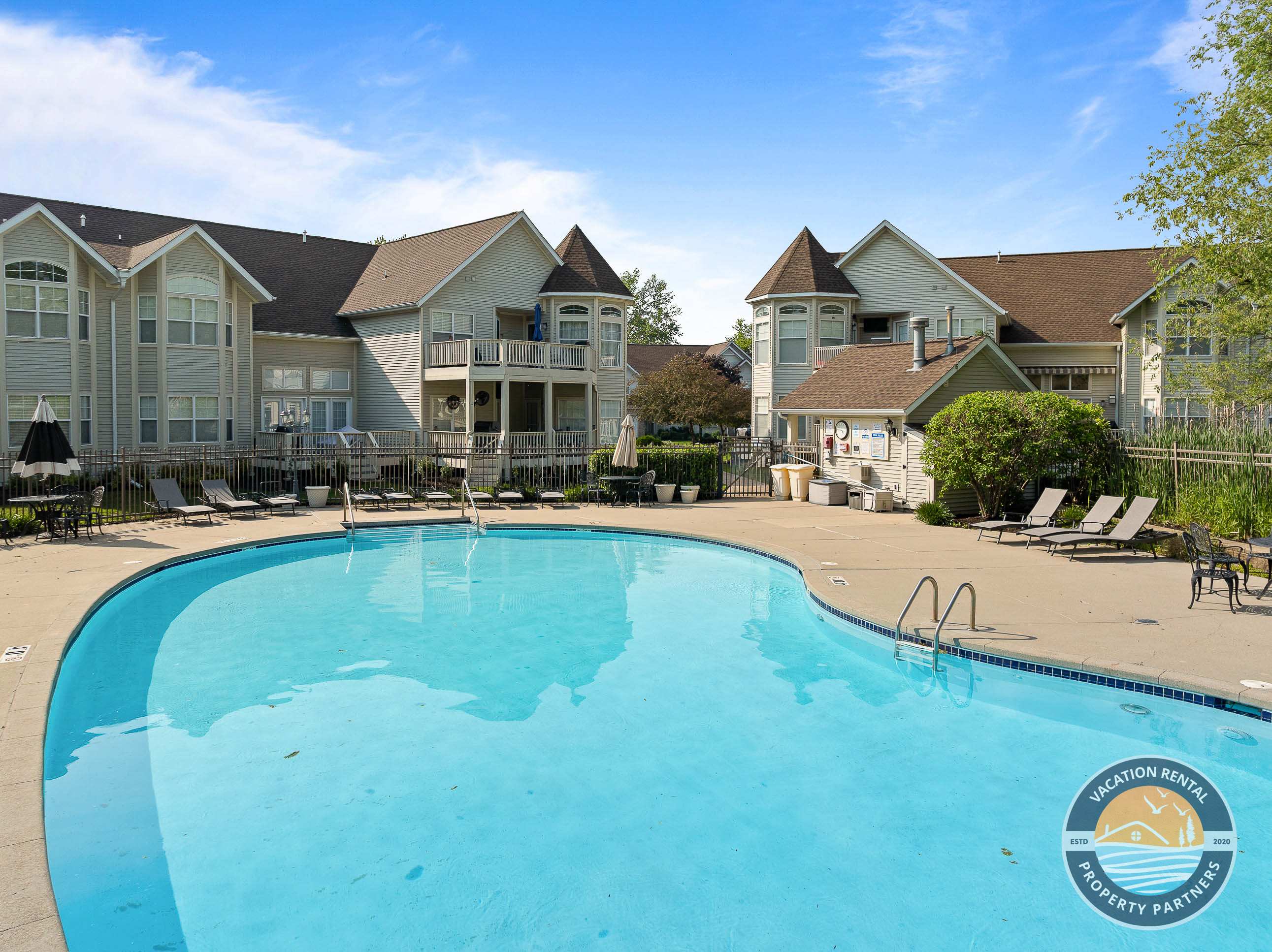 Featured Property Pool Beach Walk Lake Views in Fontana