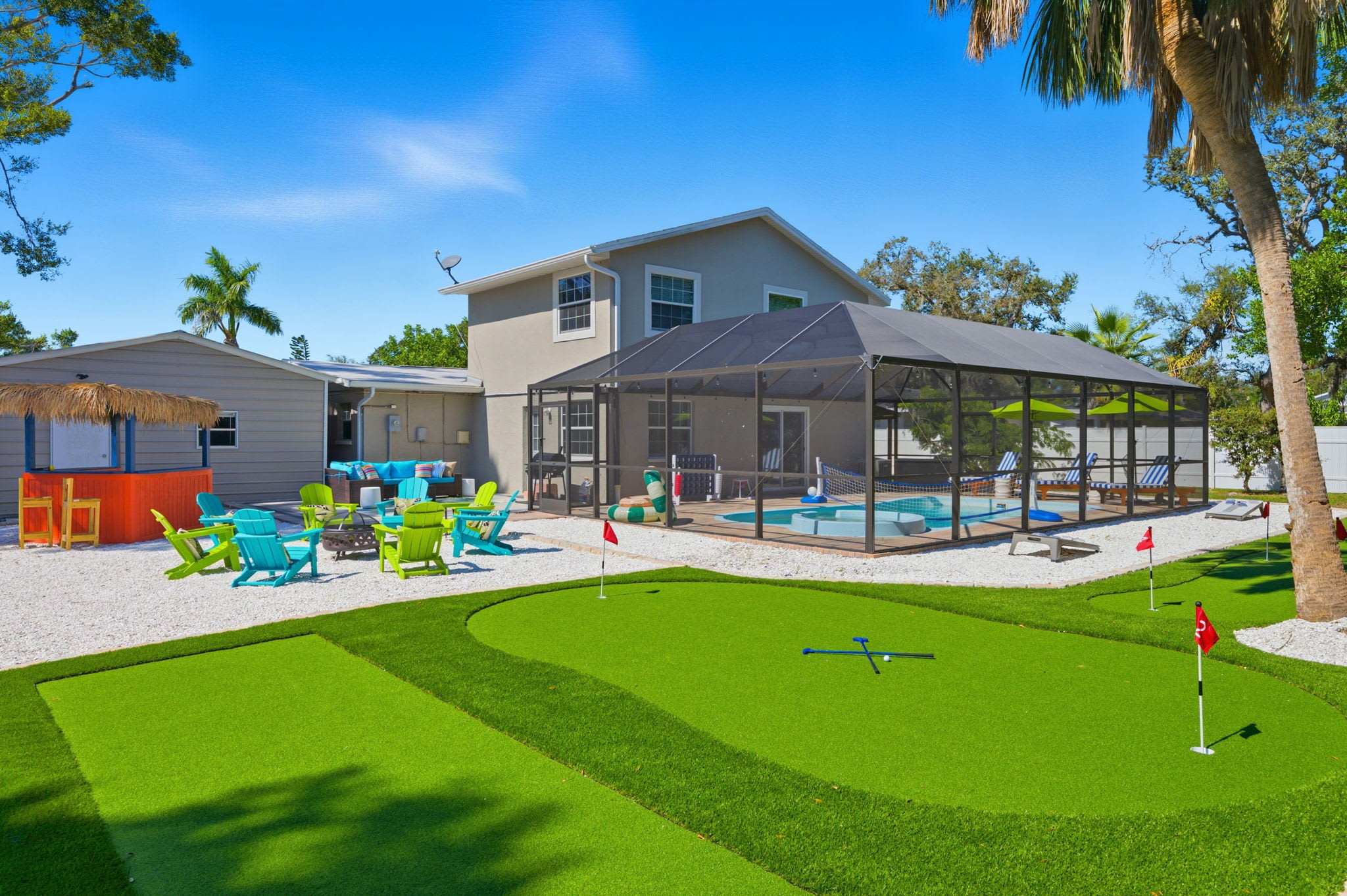 Sleeps 16 • Golf Simulator • Pickleball • Pool/Spa 4