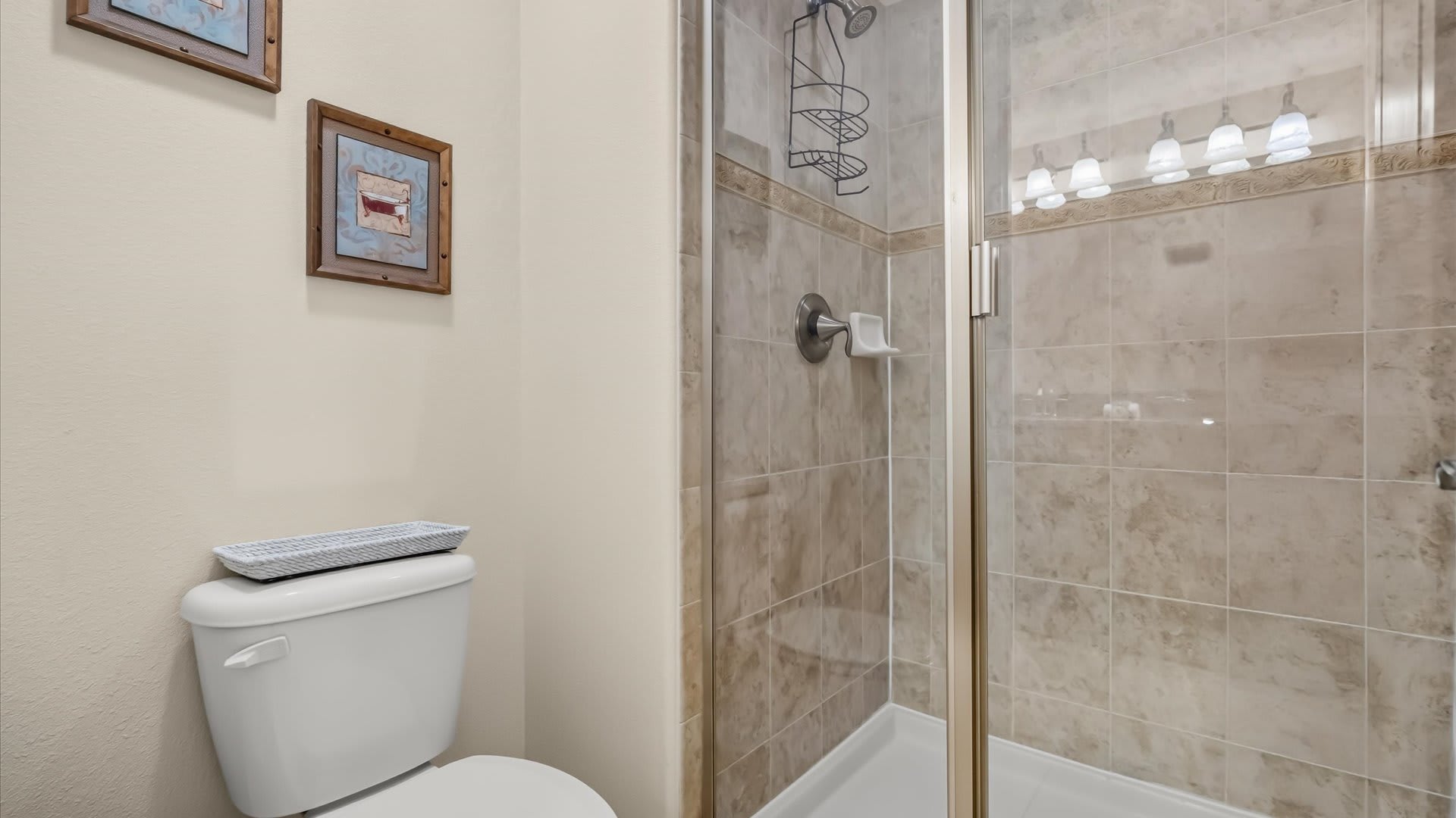 En-suite bathroom standing shower 