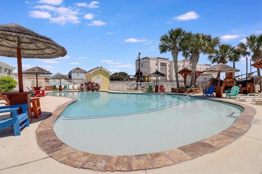 View of Pool, Full Resort Access | Hemingway House