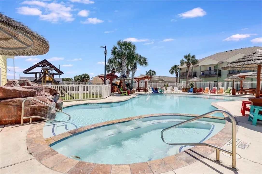 View of Pool, Full Resort Access | Hemingway House