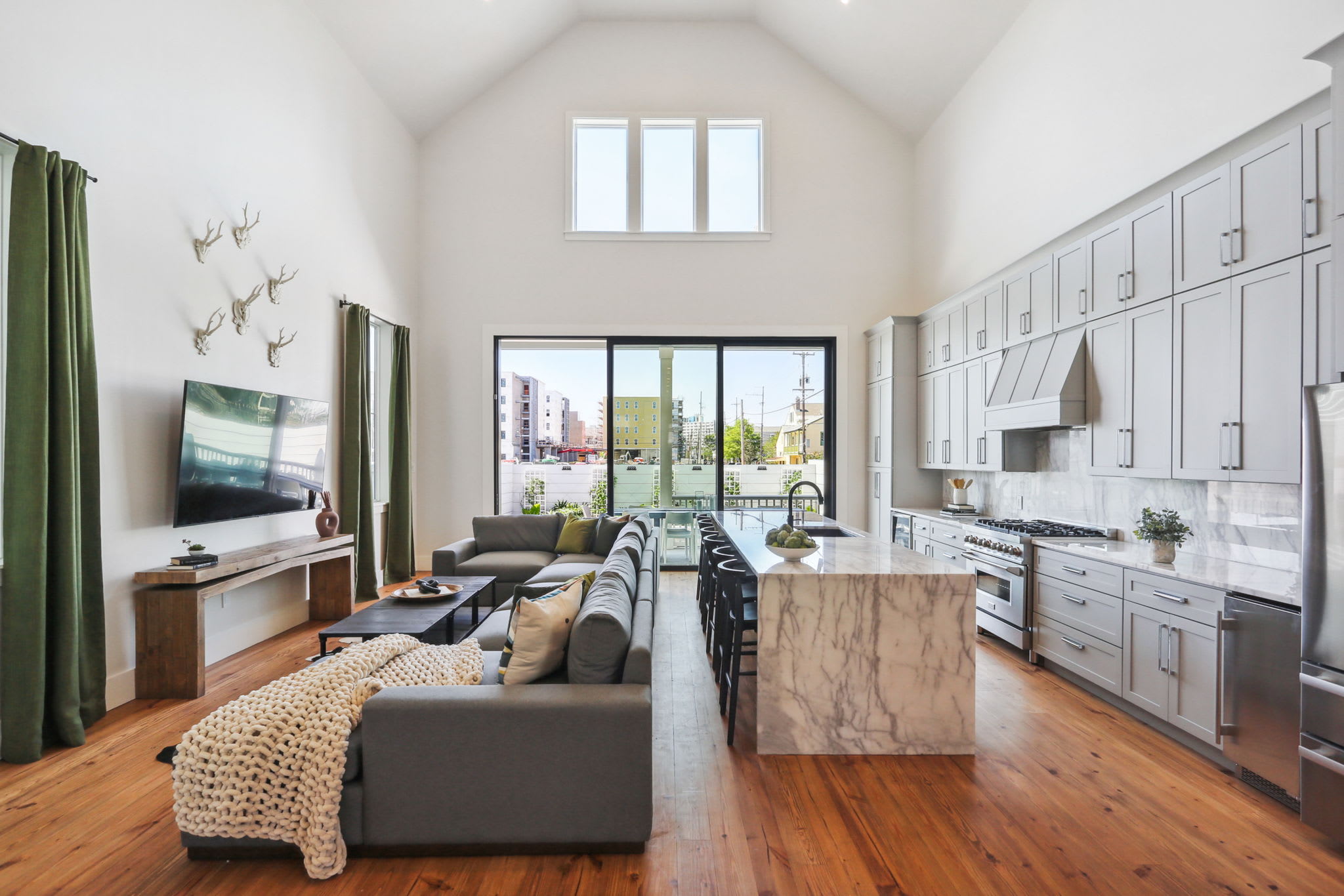 Designer 7 bedroom, Heated Pool, Stay Heirloom — New Orleans, LA — vacation rental