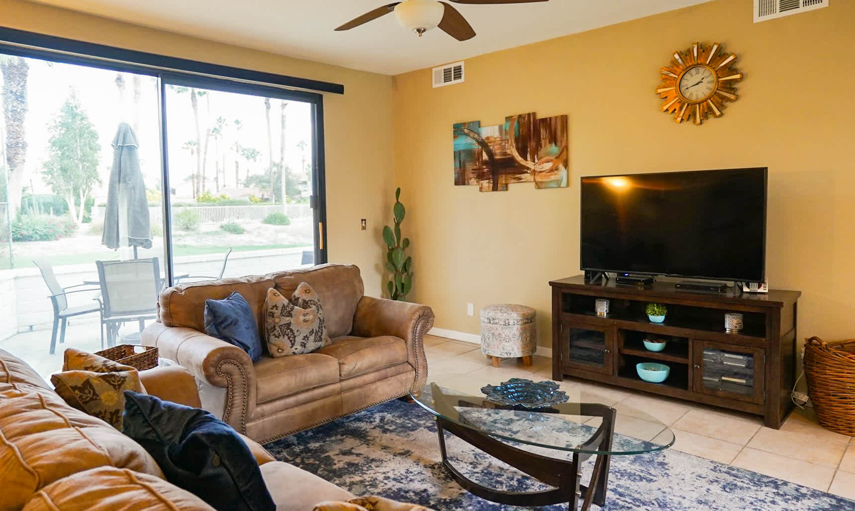 Stylish Condo with Golf Course Views