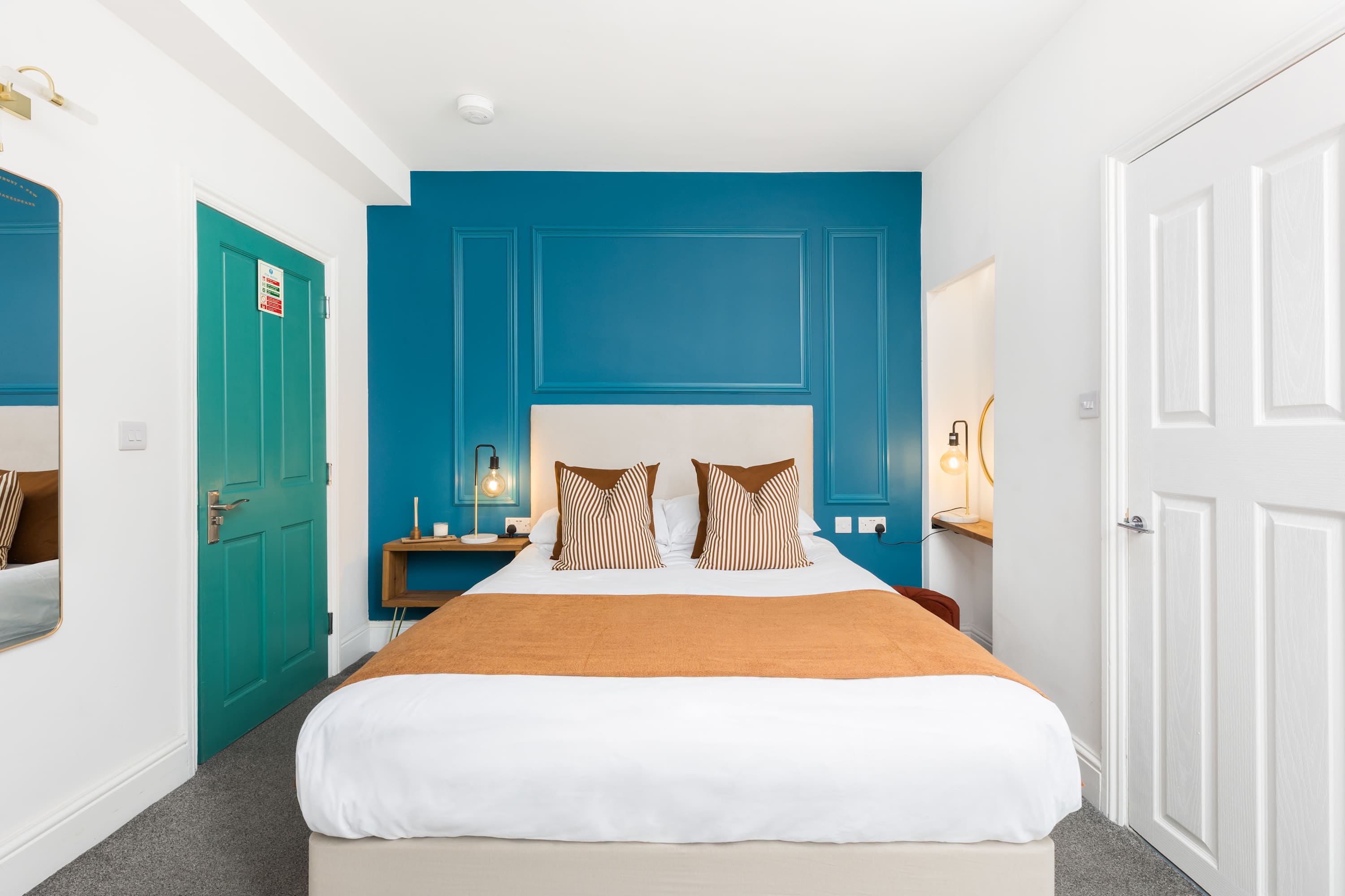 View The Adelphi | King Studio w/ Free Private Parking The Adelphi | King Studio w/ Free Private Parking serviced apartment - Stratford-upon-Avon - VivreStays