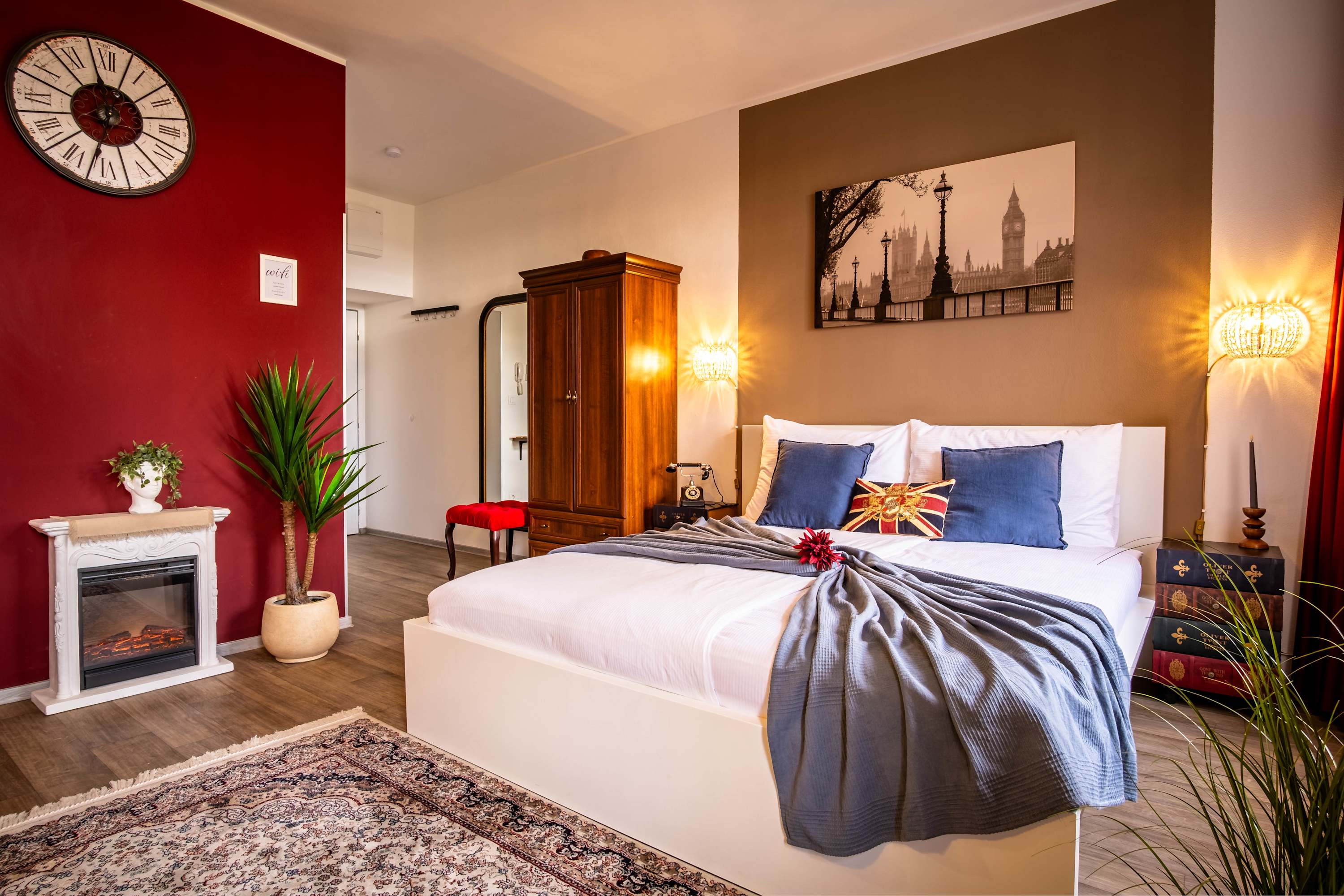 London Studio, AC, Netflix, DT
