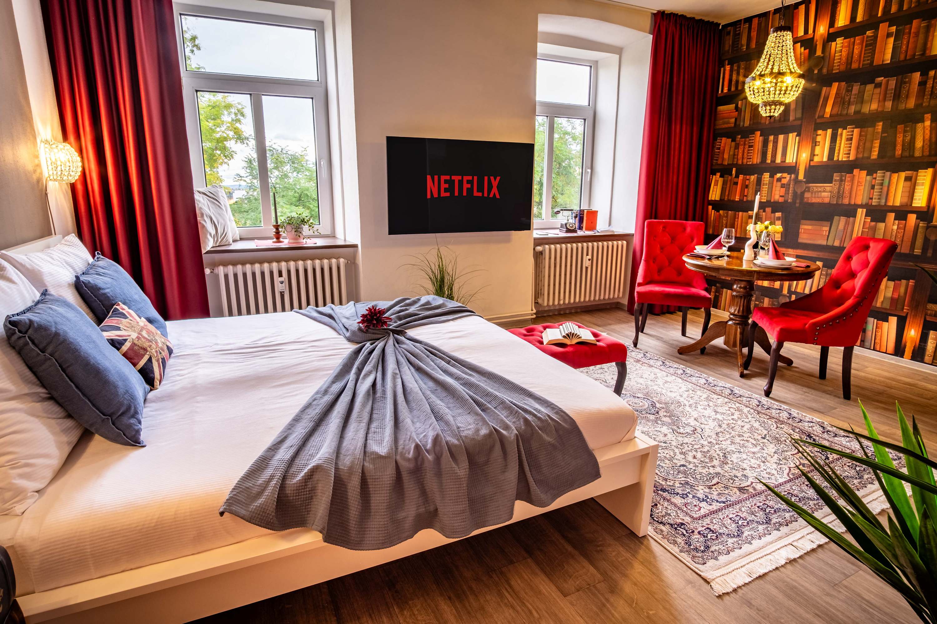 London Studio, AC, Netflix, DT