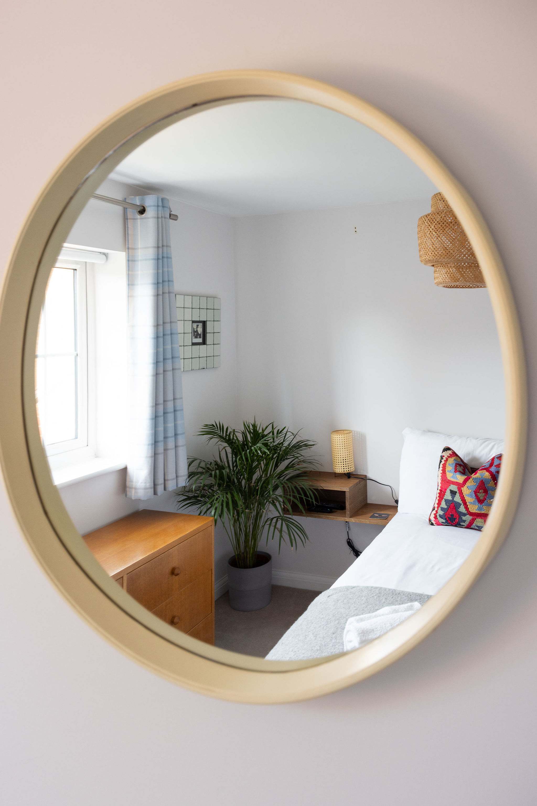 Stylish, modern details in the bedroom.